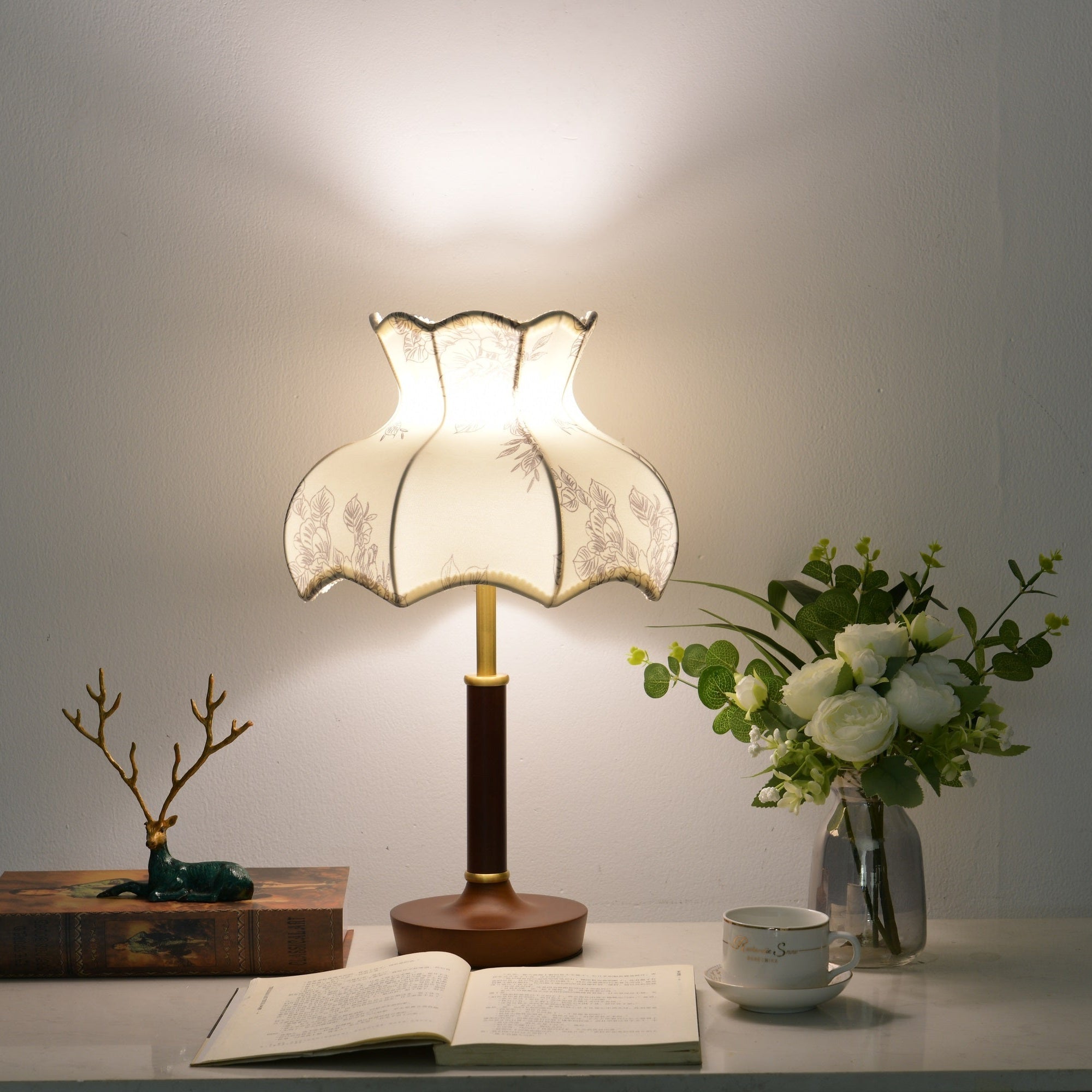 Naomi Vintage Table Lamp