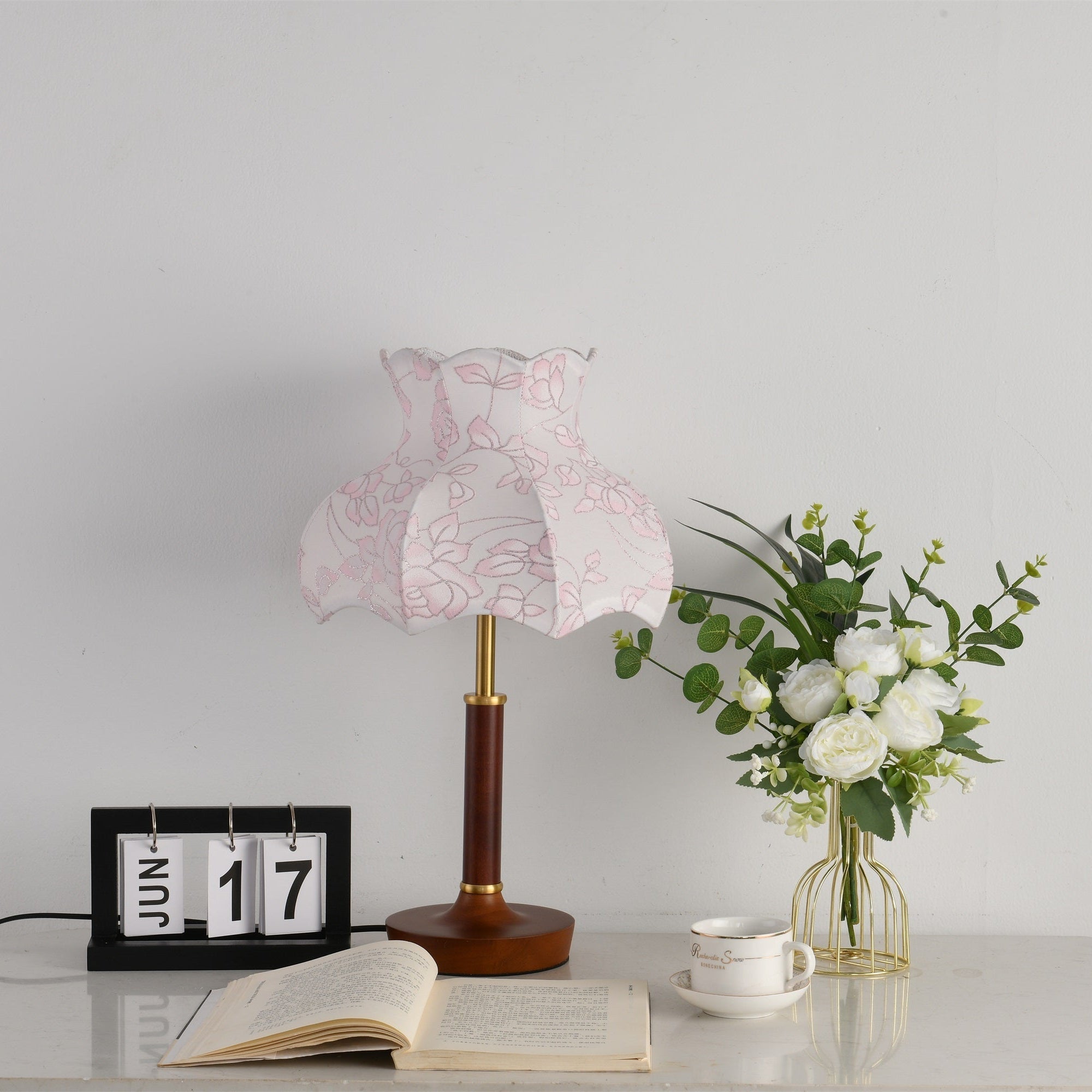Naomi Vintage Table Lamp