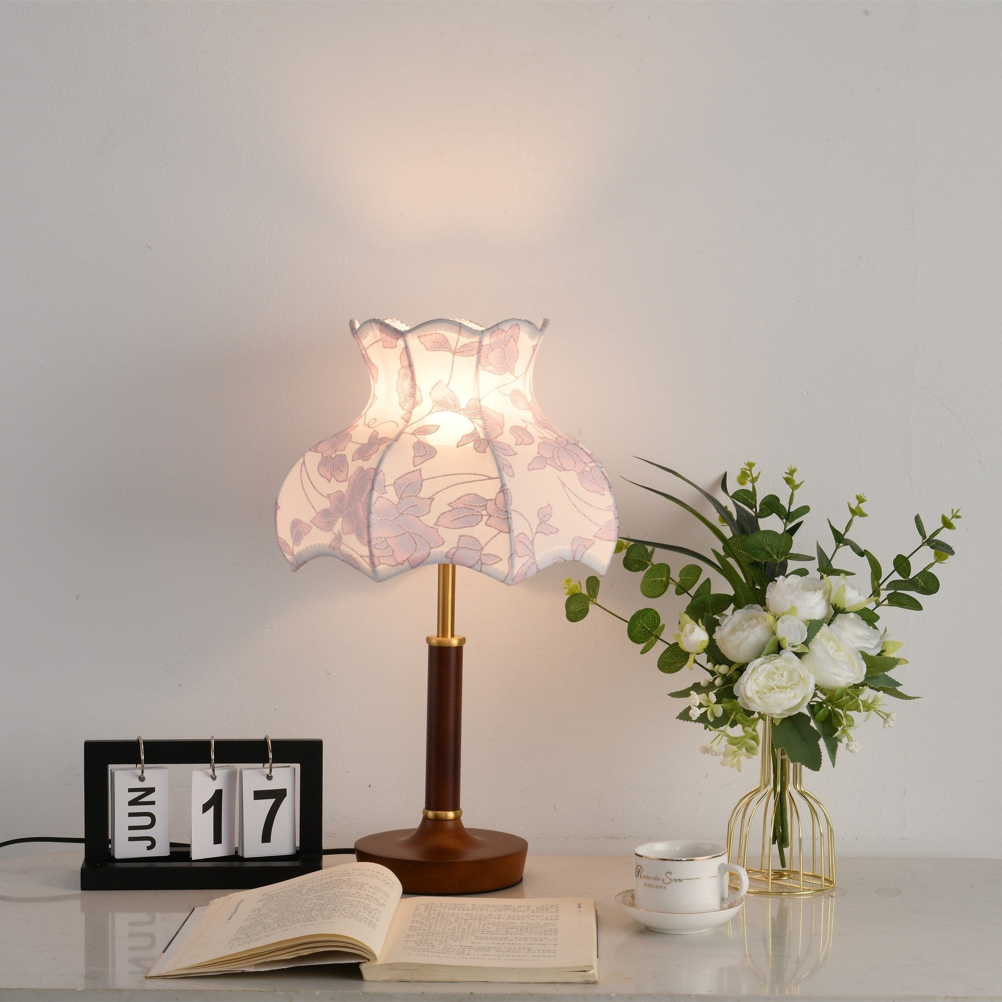 Naomi Vintage Table Lamp
