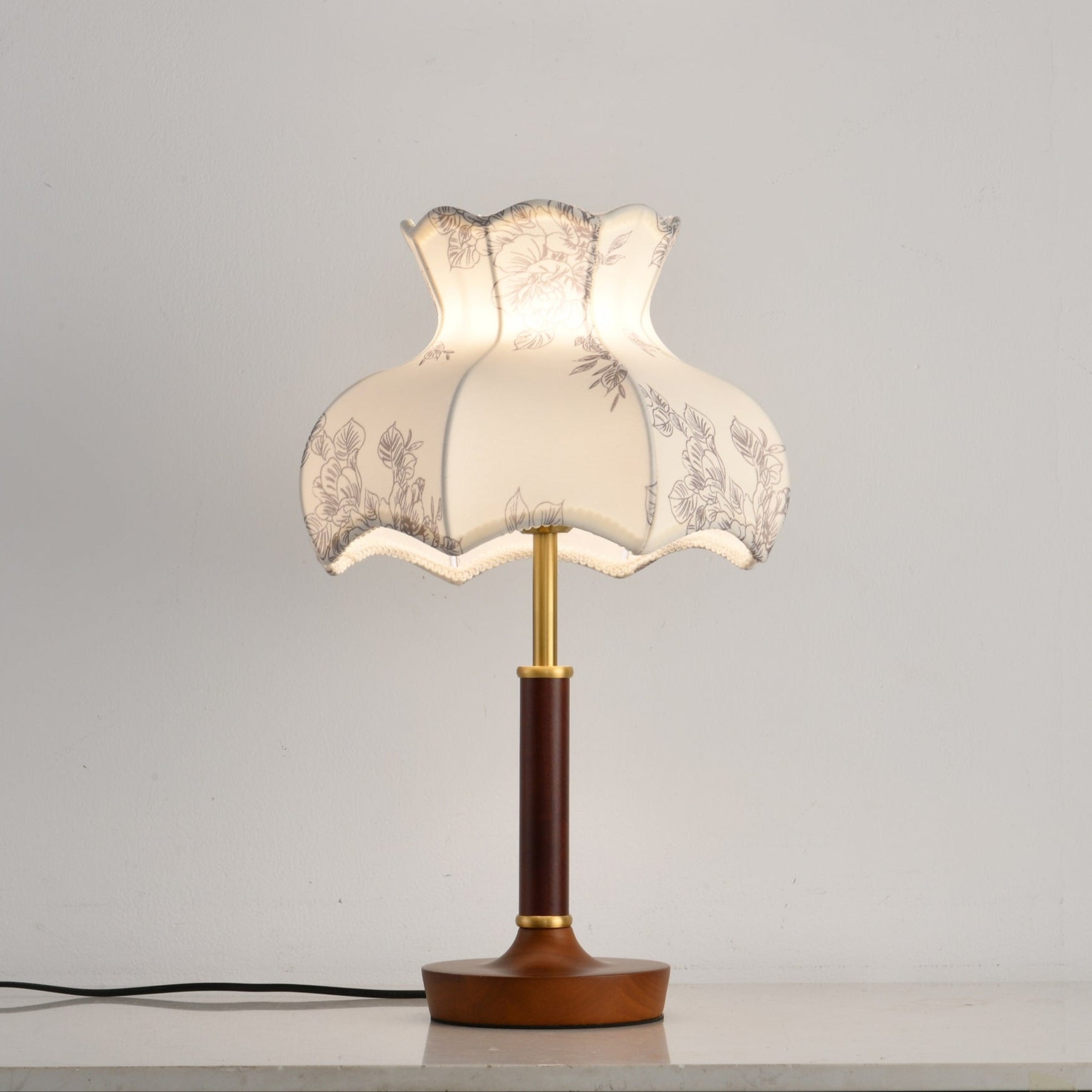 Naomi Vintage Table Lamp