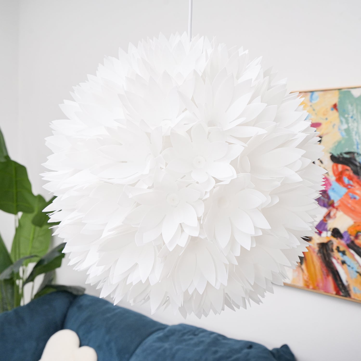 Renuiella Nordic Art Flowers Ball Pendant Light