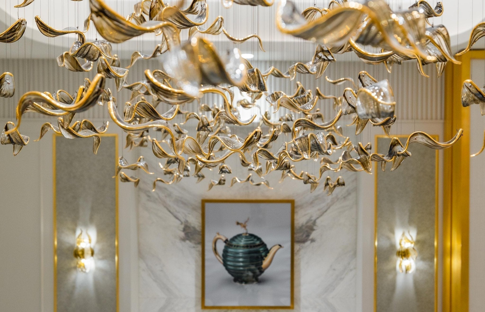 Velelora Chandelier Cascading Leaf Luxe