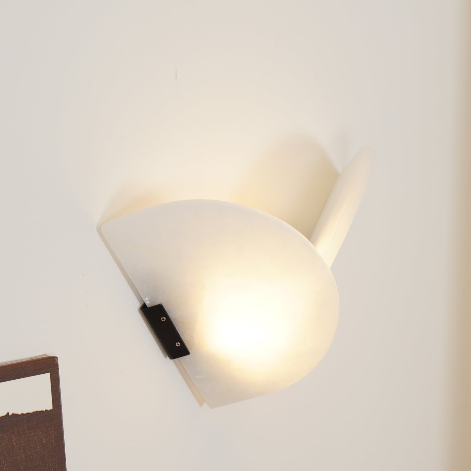 Pase Heart Alabaster Wall Light