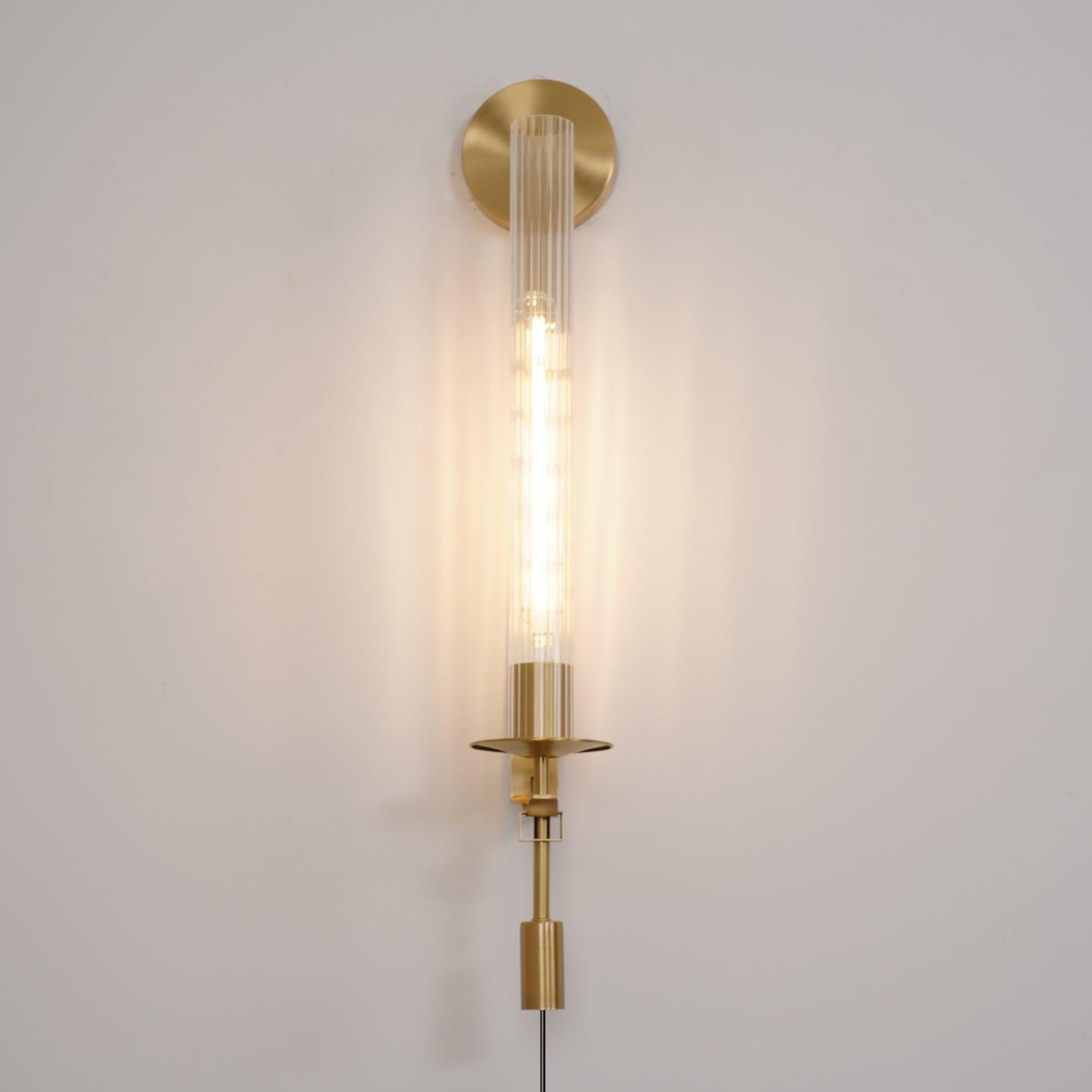 Ceshaisra French Classicism Plug-in Brass Glass Wall Lamp - Neutral Decor