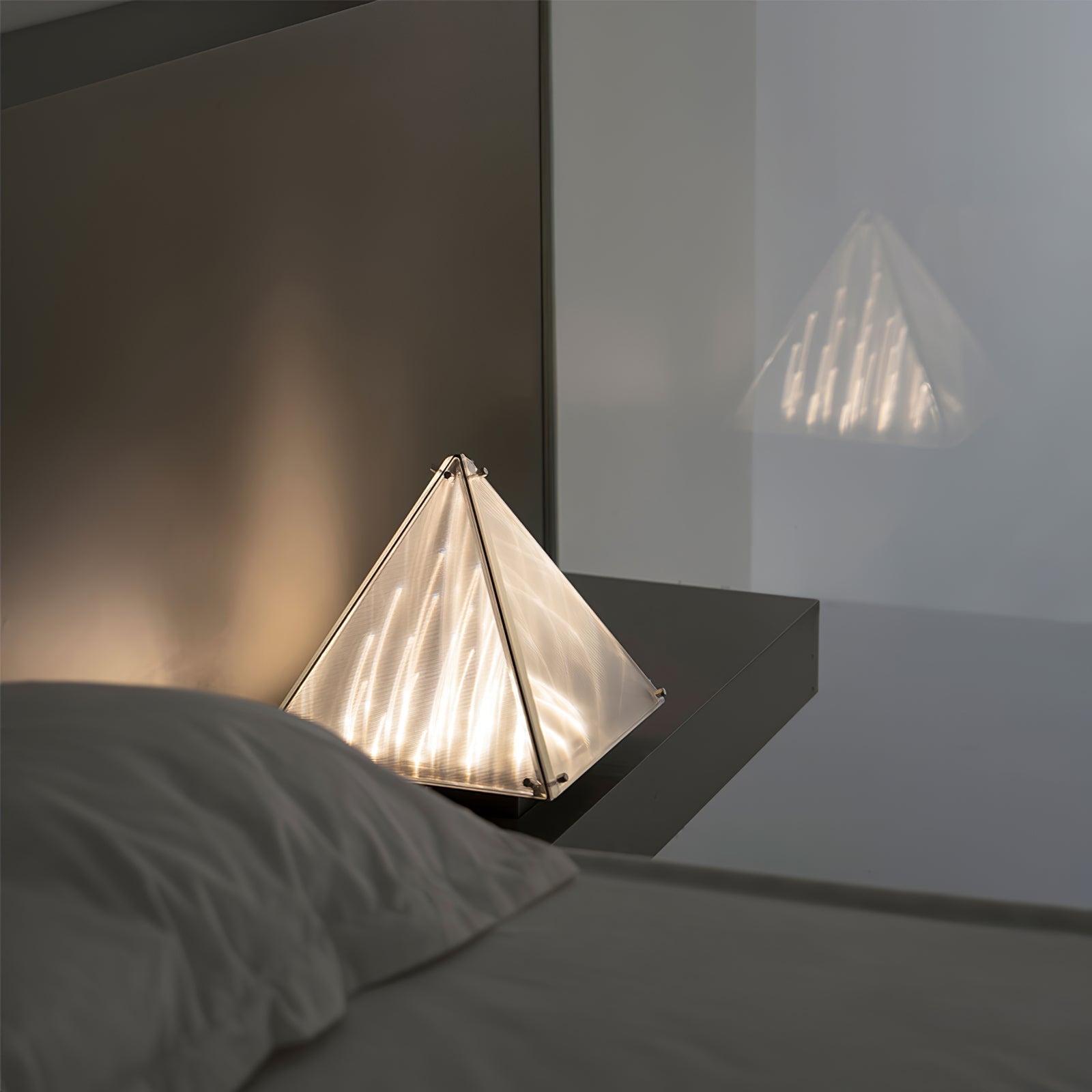 Lumoielle Table Lamp