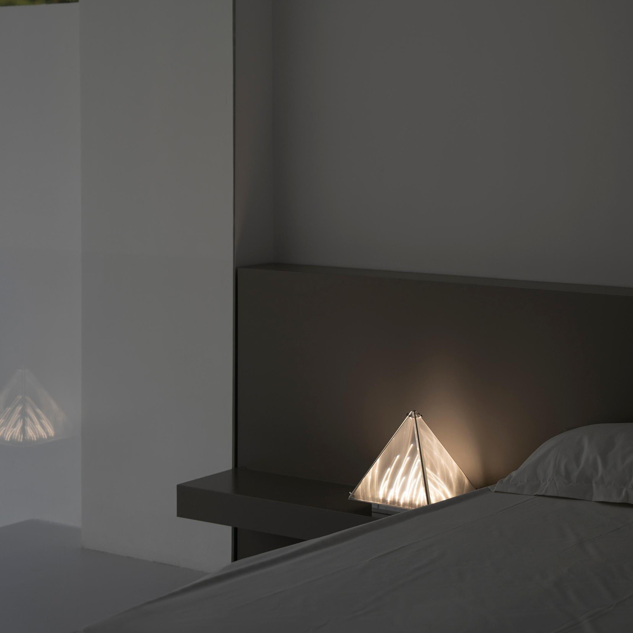 Lumoielle Table Lamp