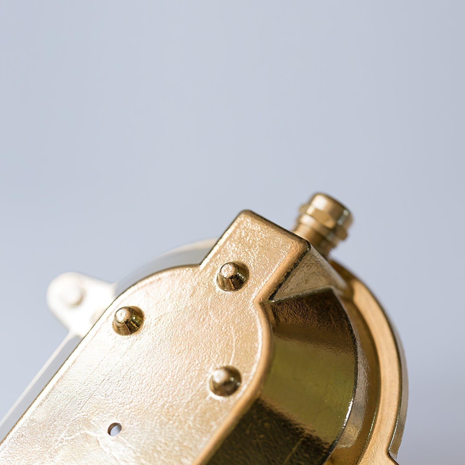Erthearis Vintage Brass Bunker Sconce Wall Lamp