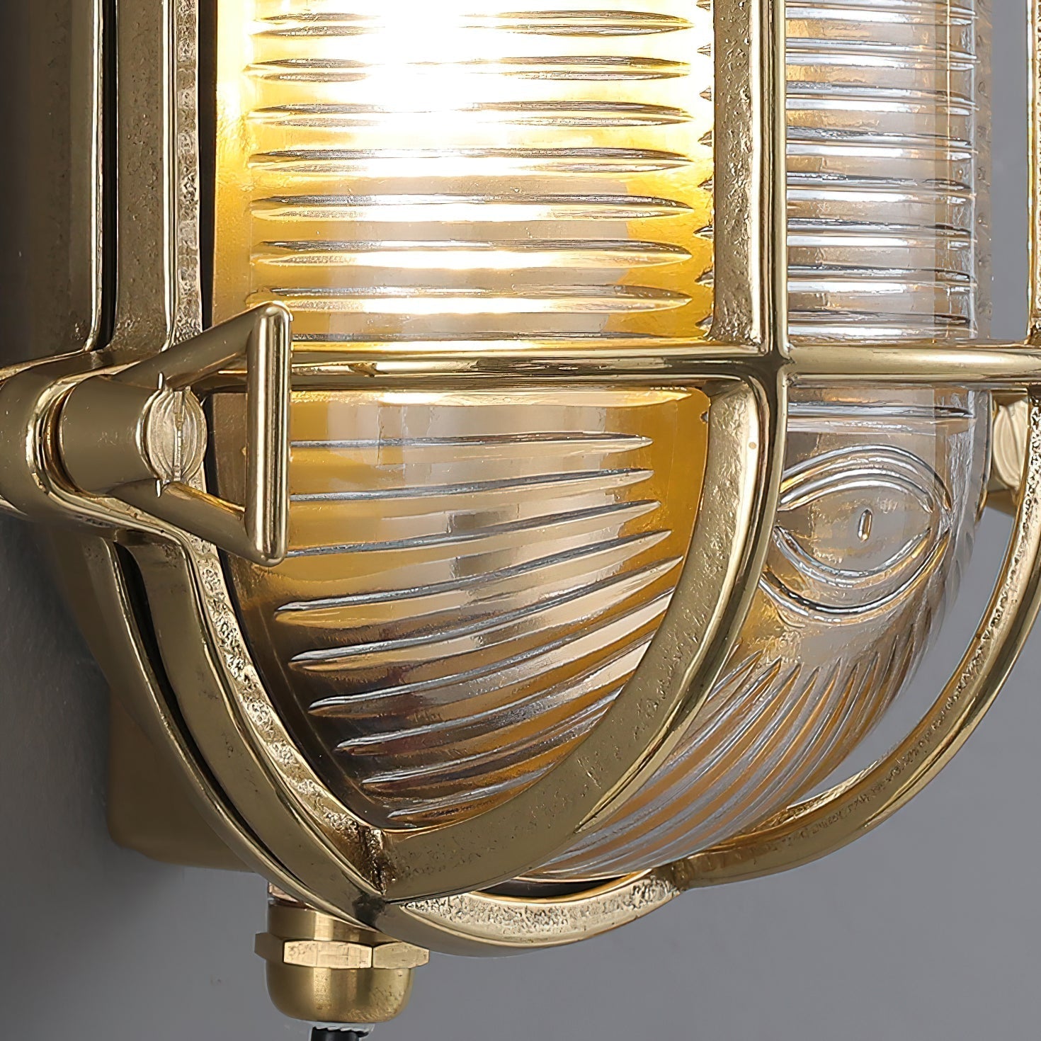 Erthearis Vintage Brass Bunker Sconce Wall Lamp