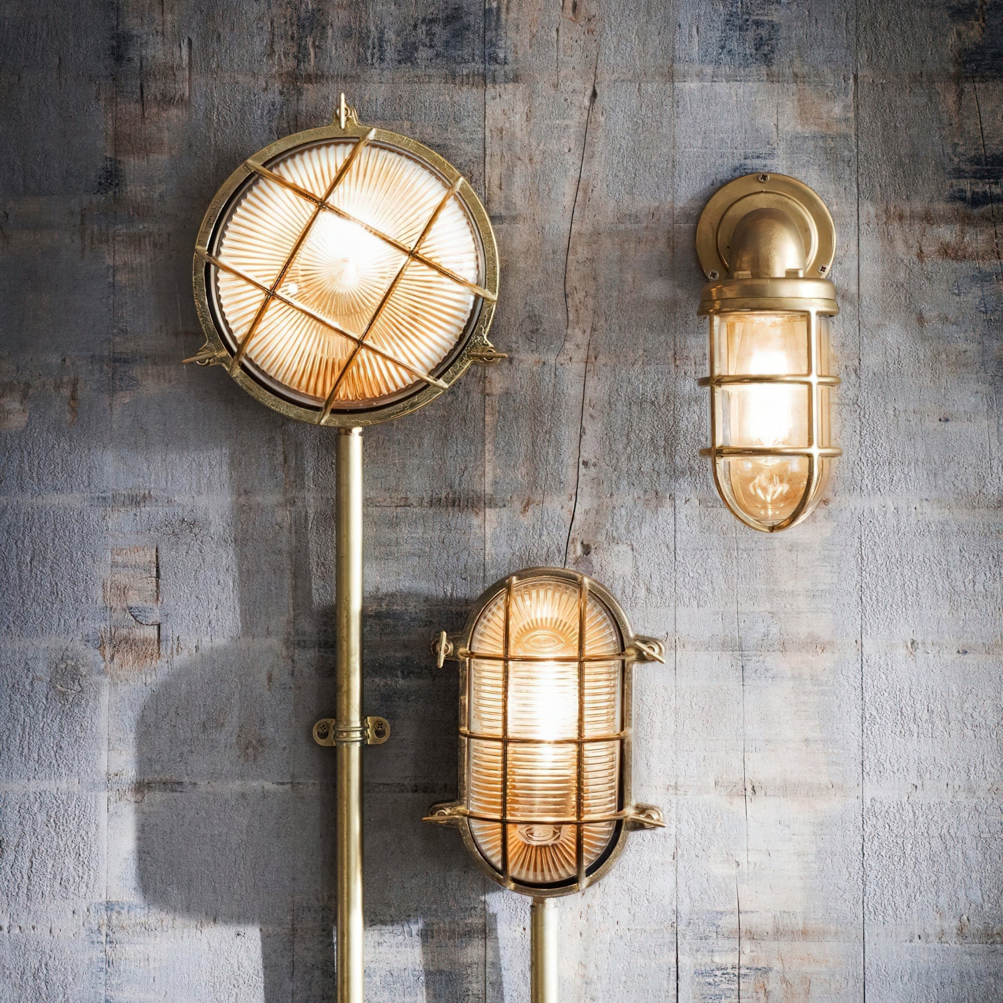 Erthearis Vintage Brass Bunker Sconce Wall Lamp