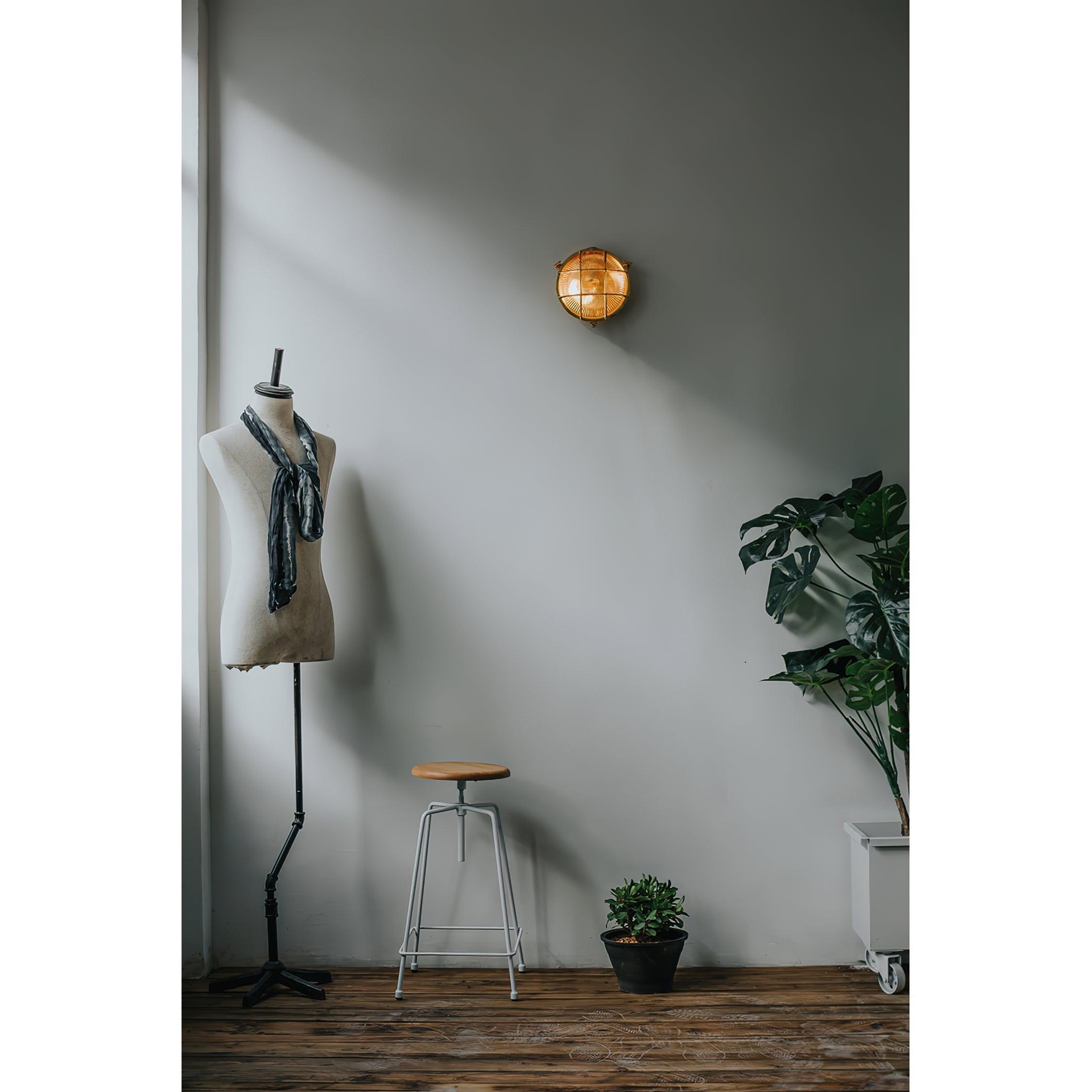 Erthearis Vintage Brass Bunker Sconce Wall Lamp