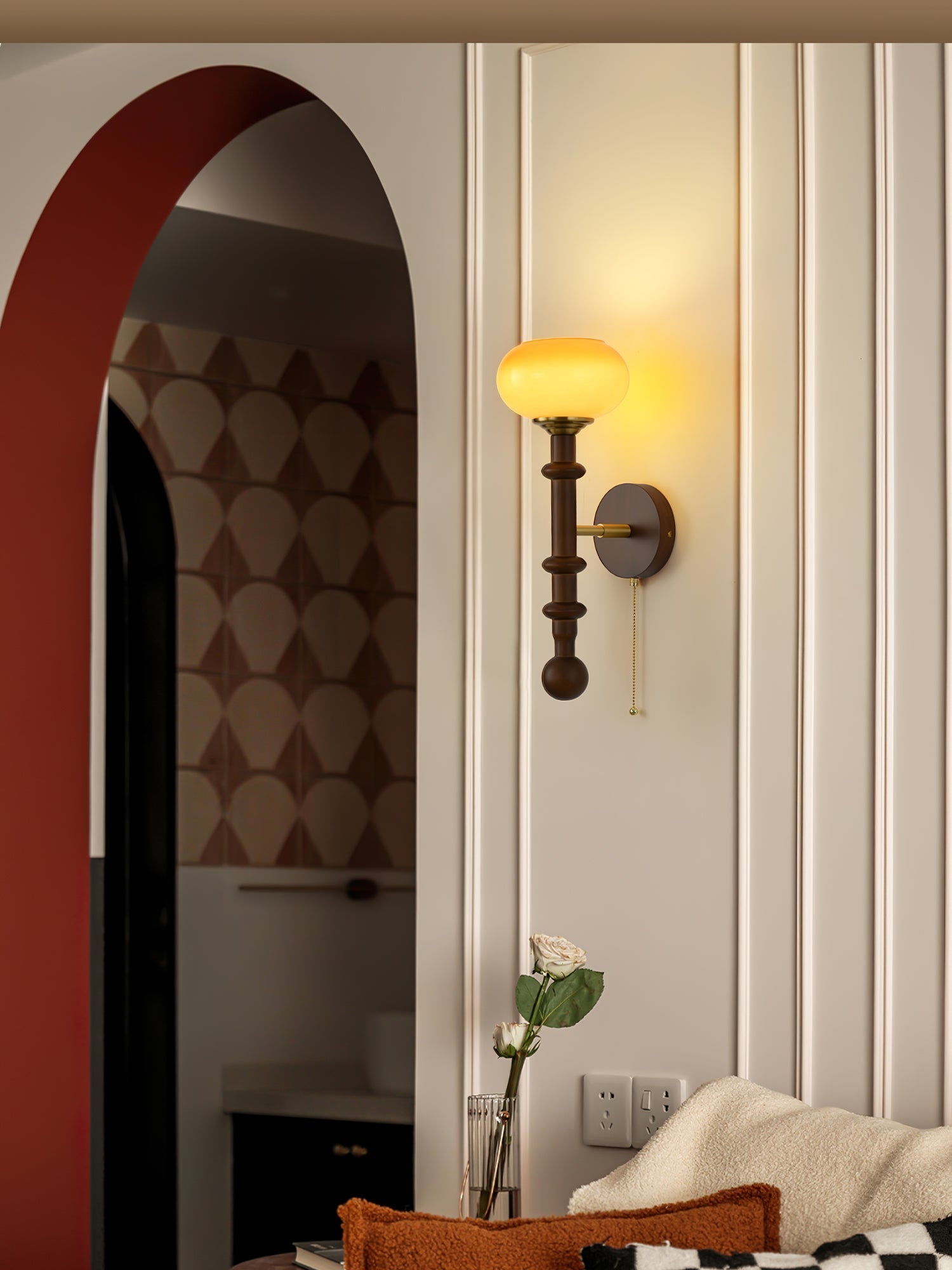 Hilda Roma Elegance Wood Sconce Wall lamp
