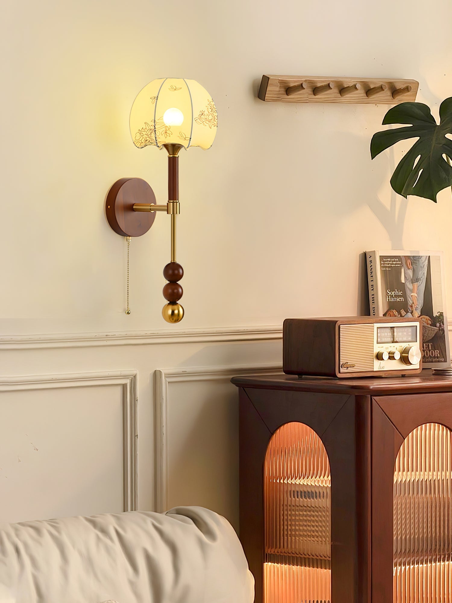Hilda Roma Elegance Wood Sconce Wall lamp