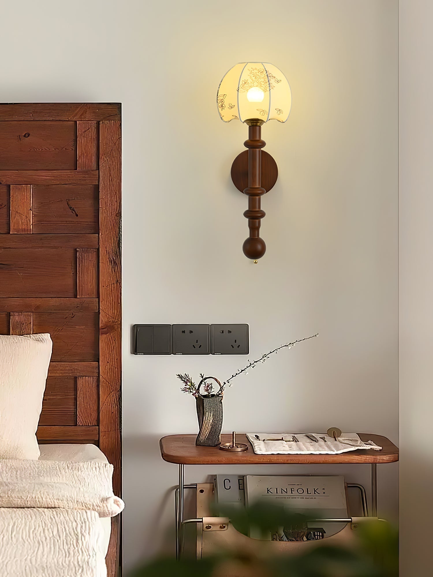 Hilda Roma Elegance Wood Sconce Wall lamp