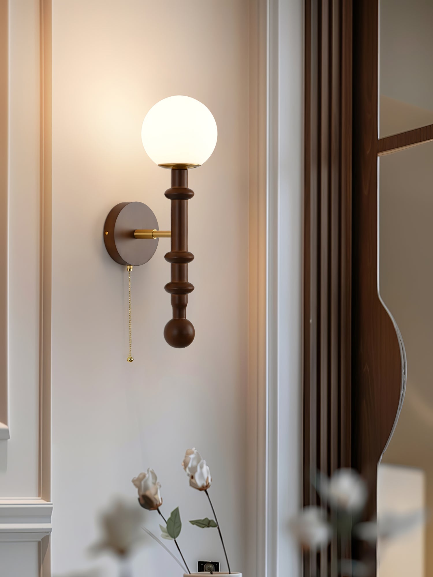 Hilda Roma Elegance Wood Sconce Wall lamp