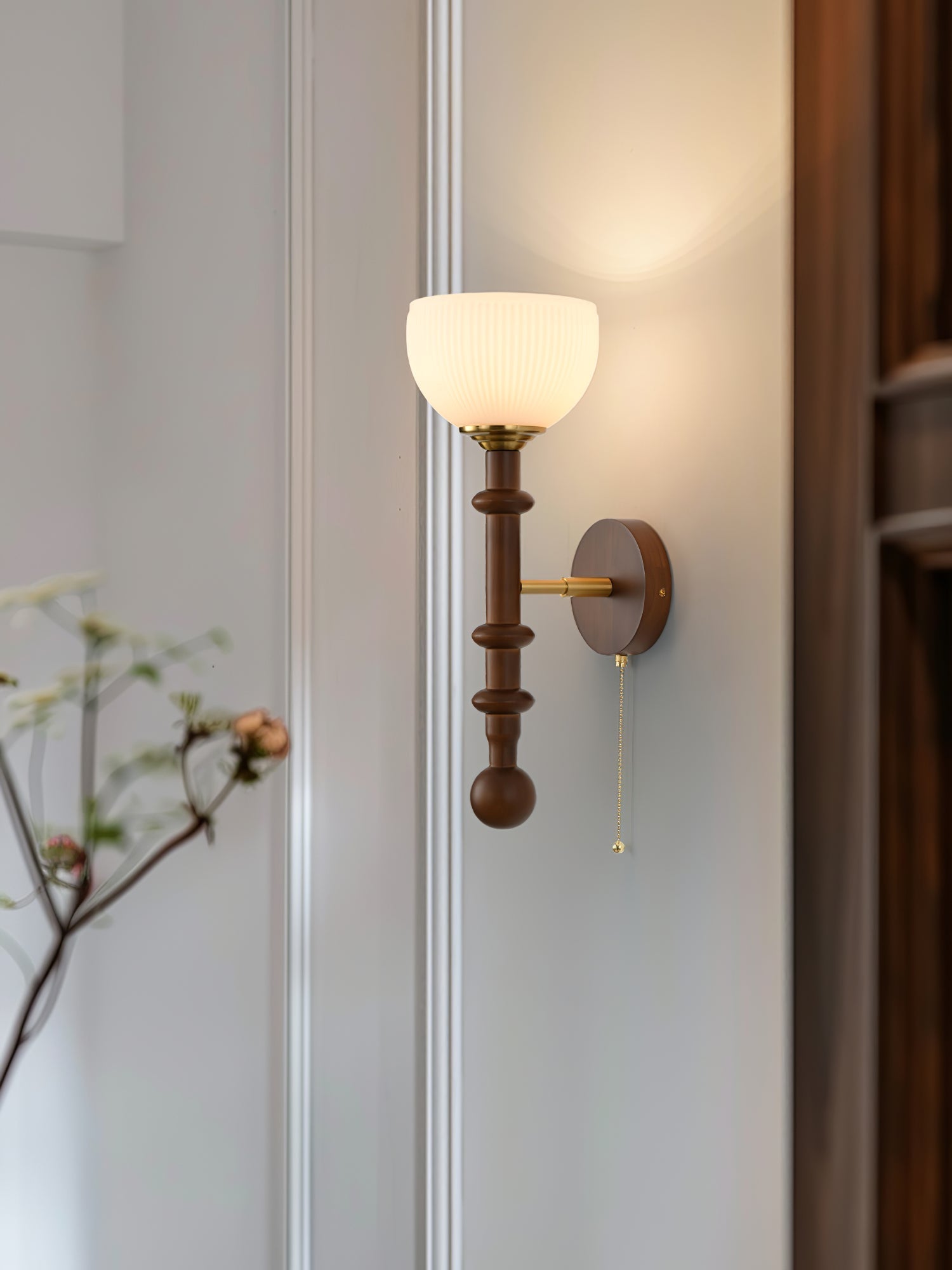 Hilda Roma Elegance Wood Sconce Wall lamp