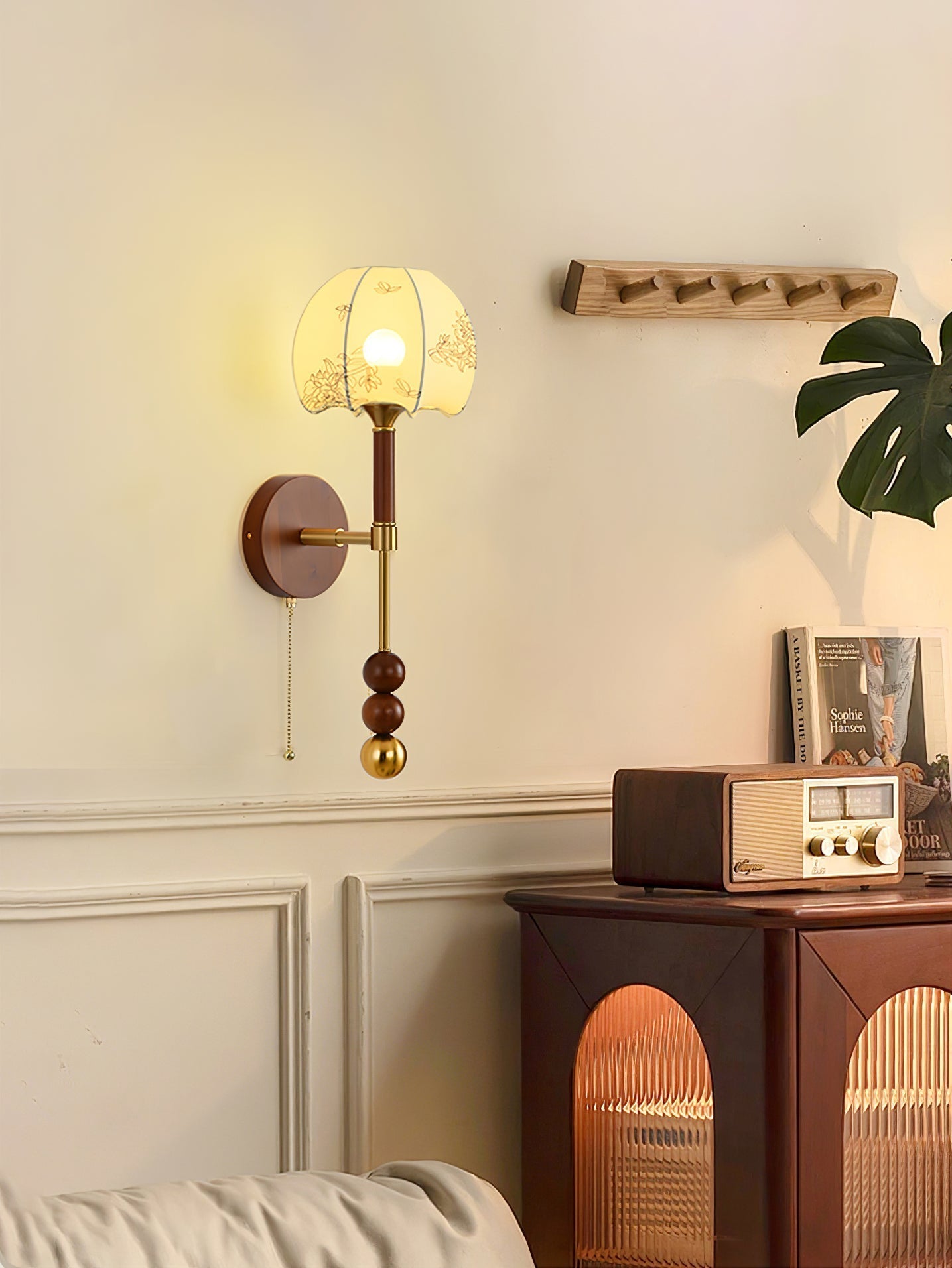 Hilda Roma Elegance Wood Sconce Wall lamp