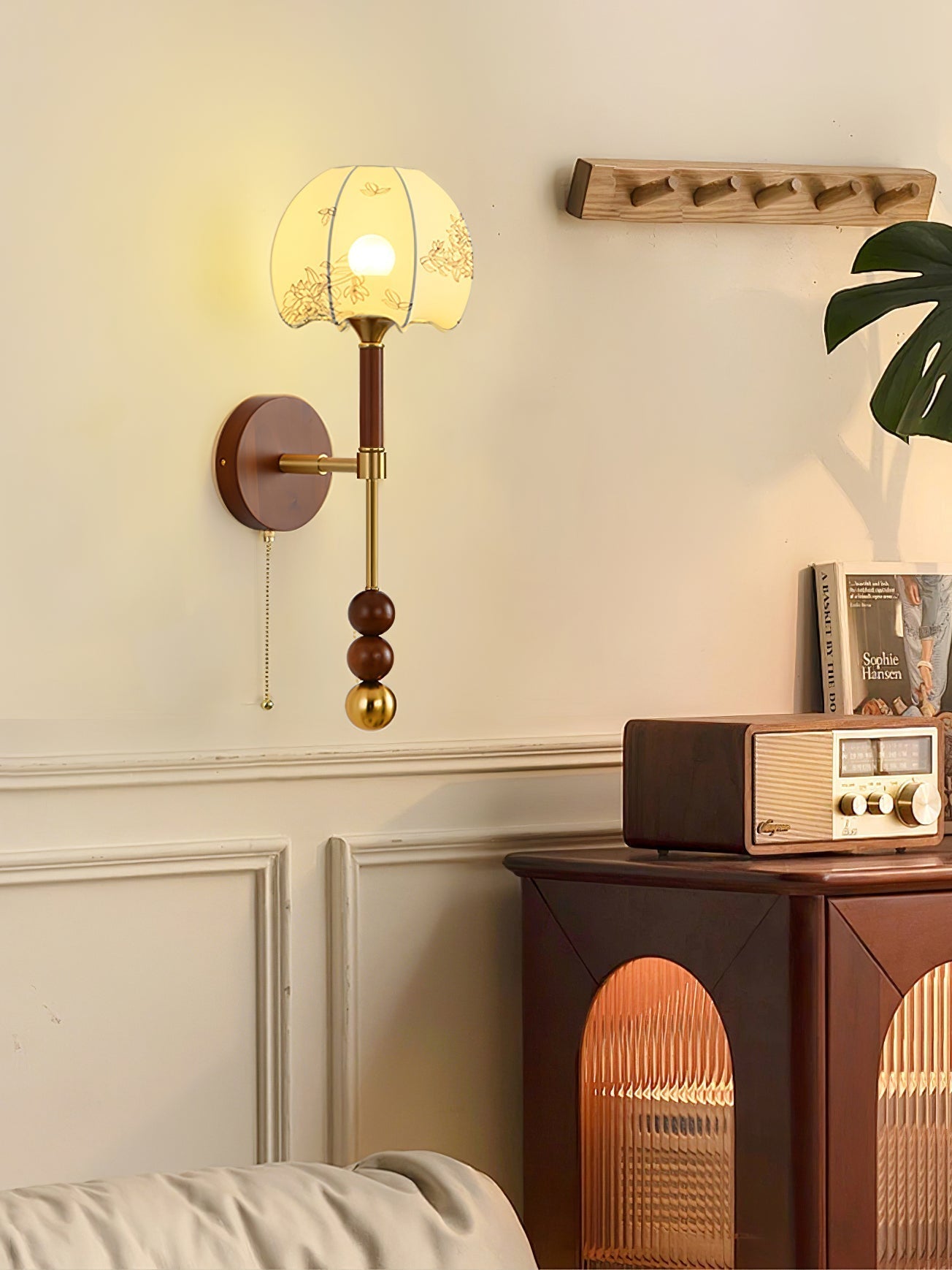 Hilda Roma Elegance Wood Sconce Wall lamp