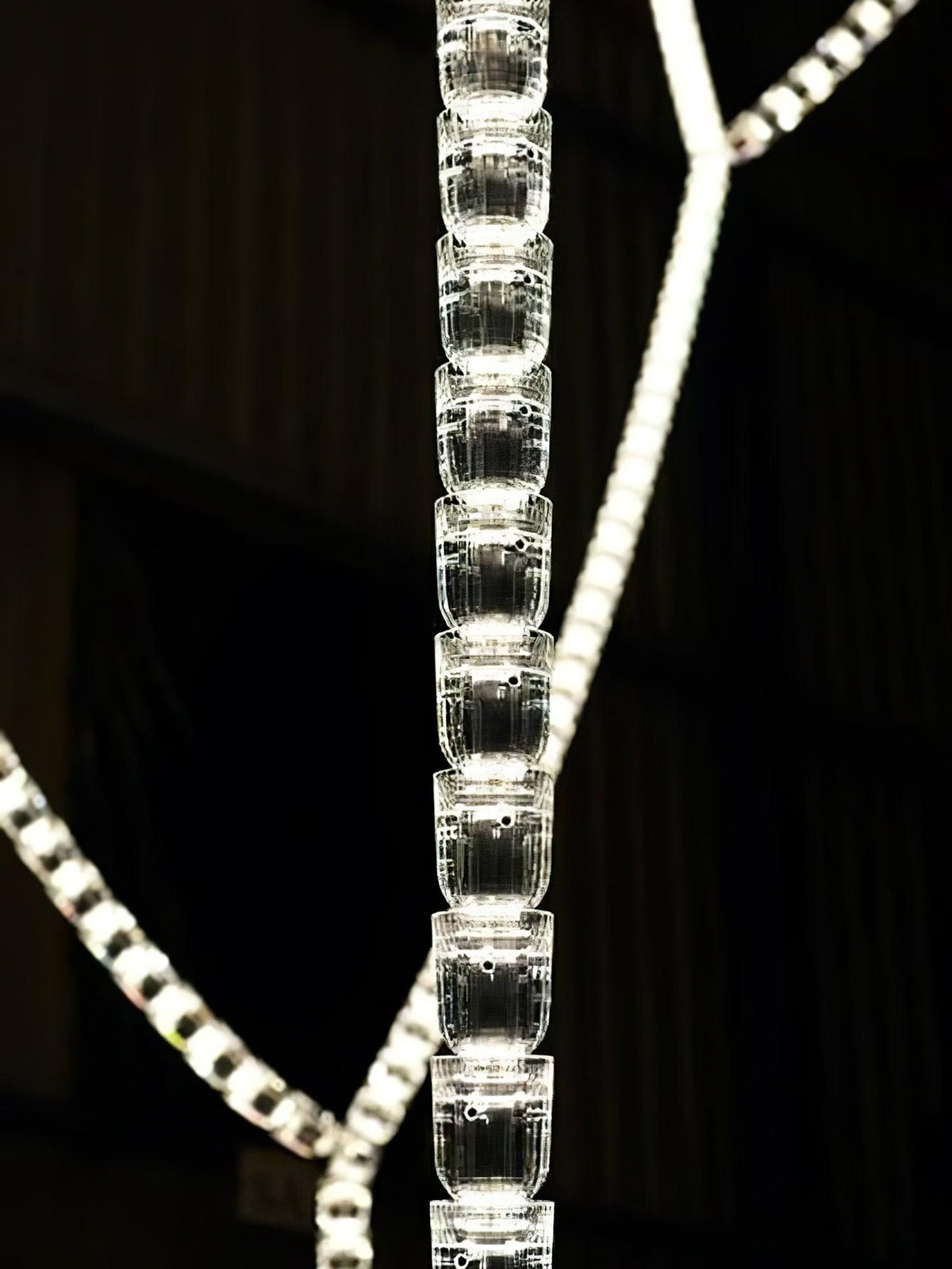 Vivaryra Modern LED Chandelier