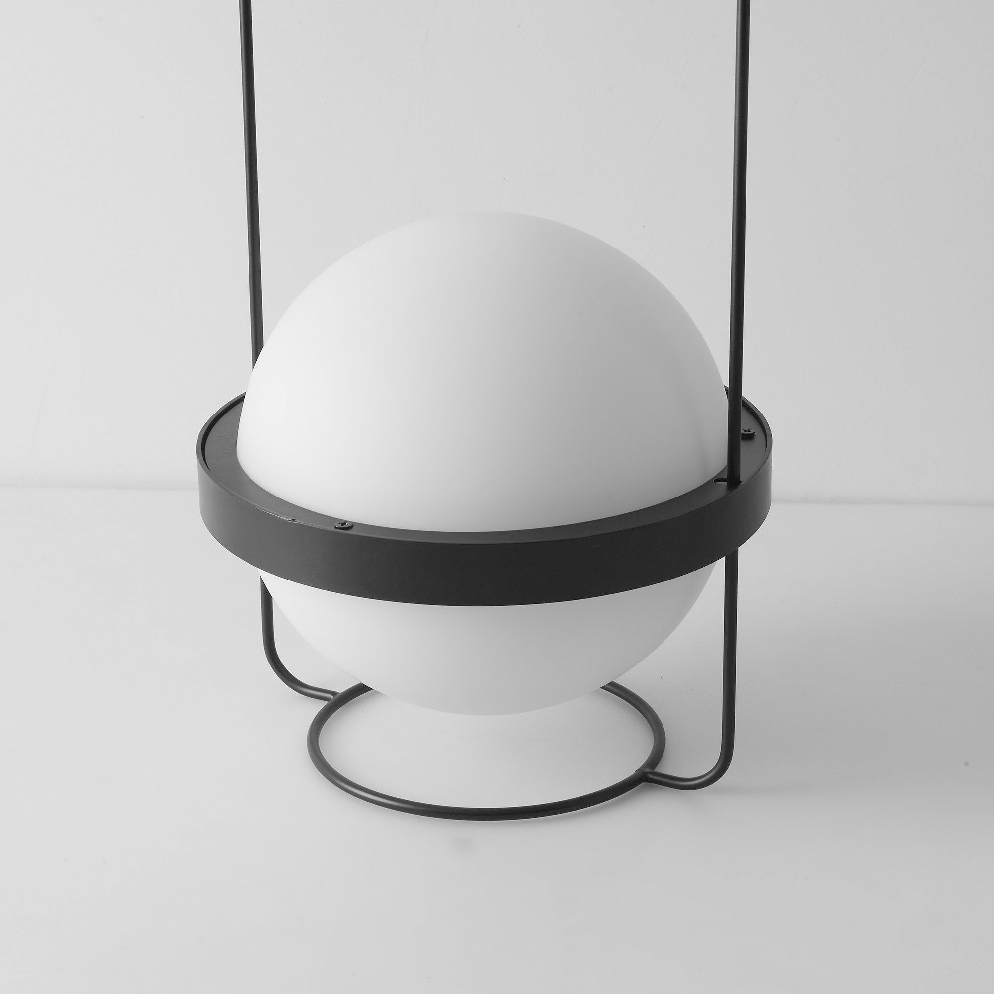 Avenalelia Contemporary Table Lamp