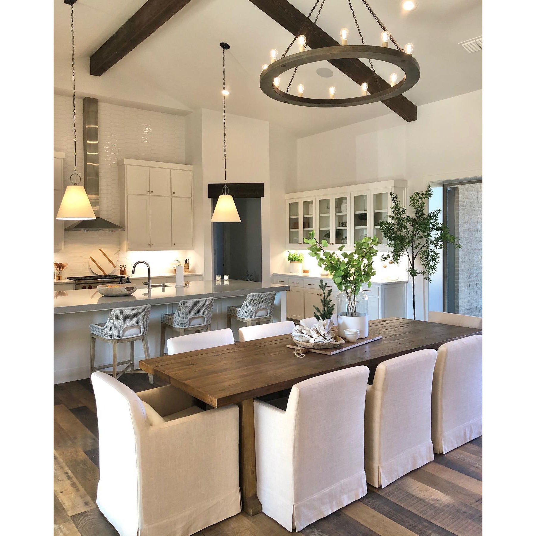 Rinorena Wood Chandelier