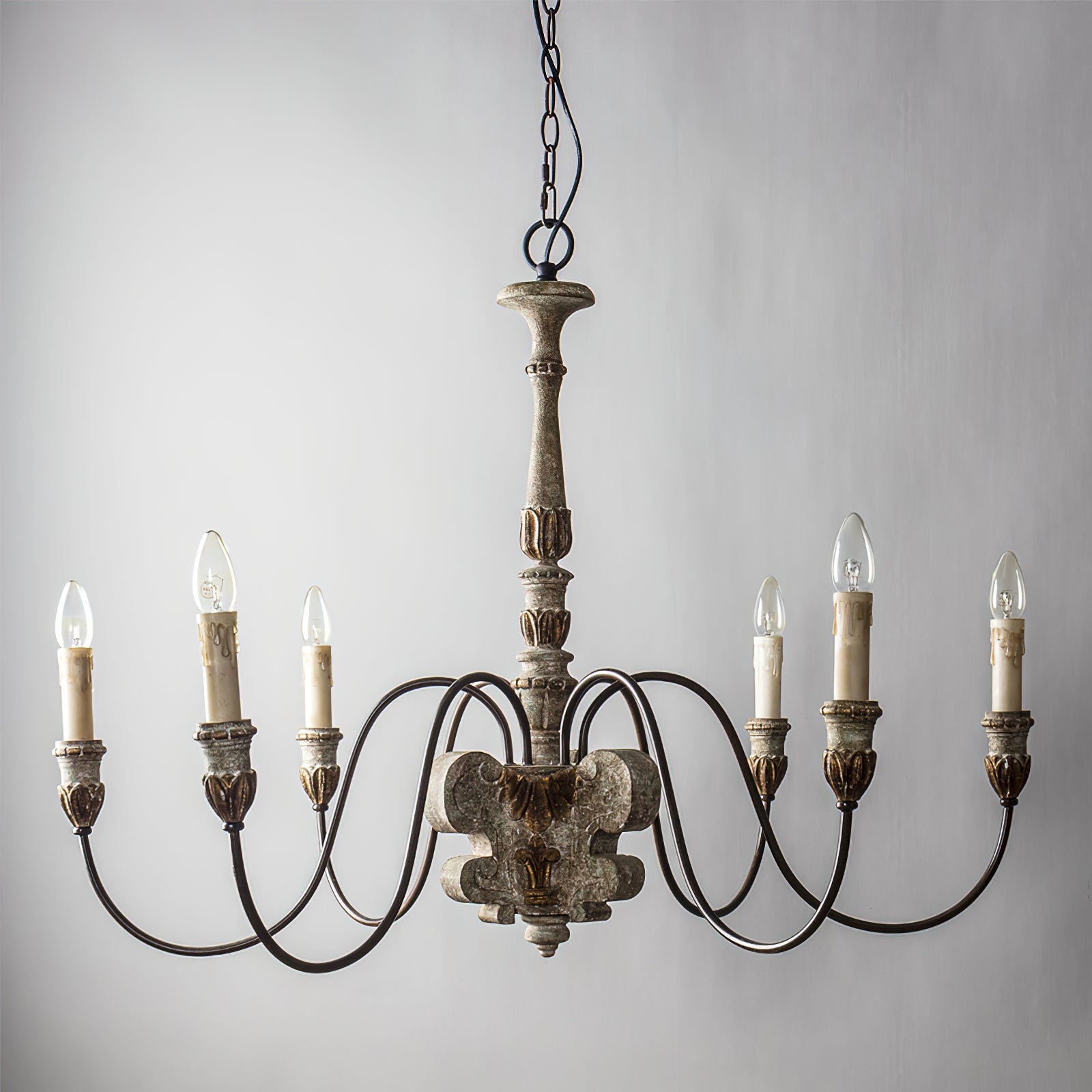 Aveneriel Solid Chandelier