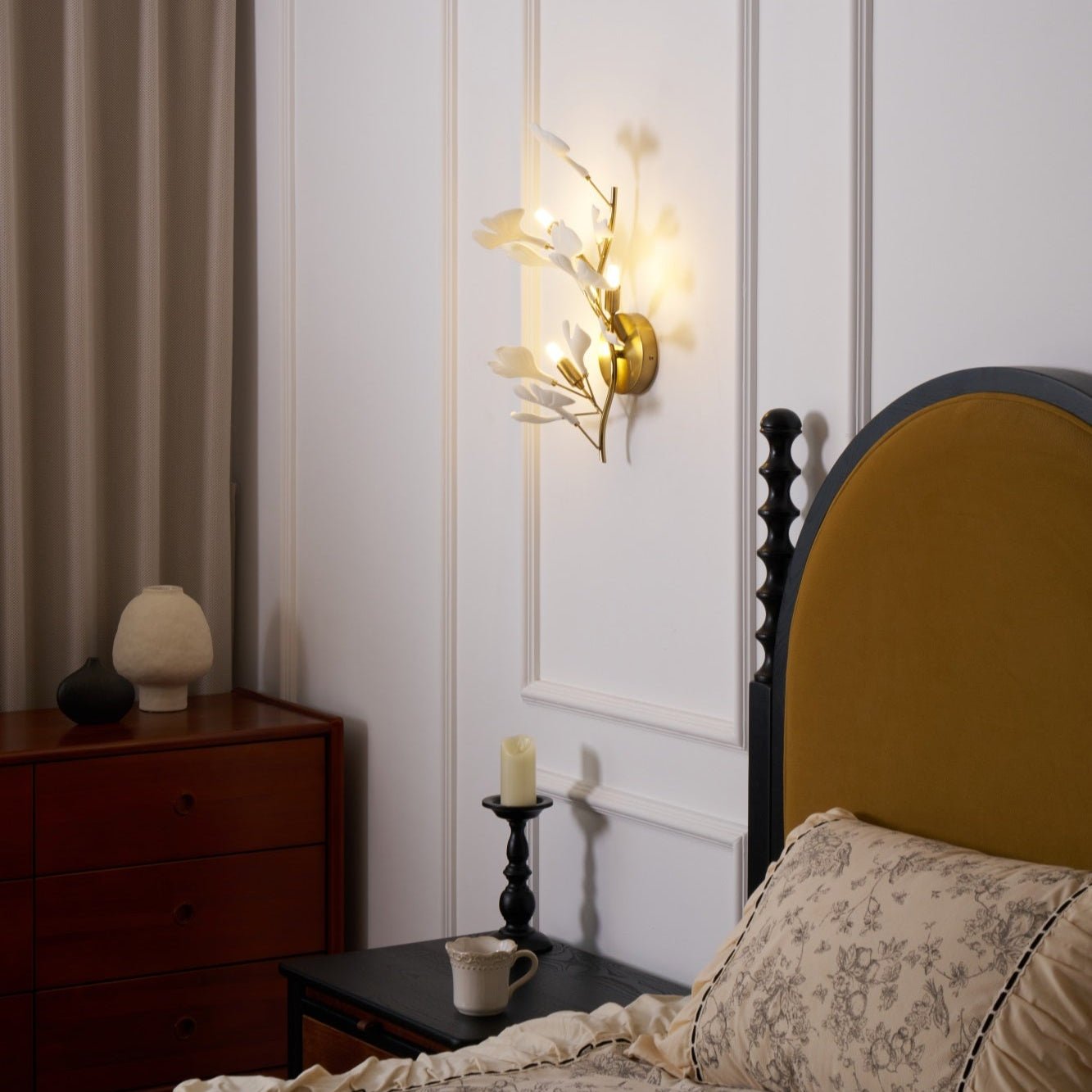 Oakes Postmodern Luxury Gingko Ceramics Wall Lamp