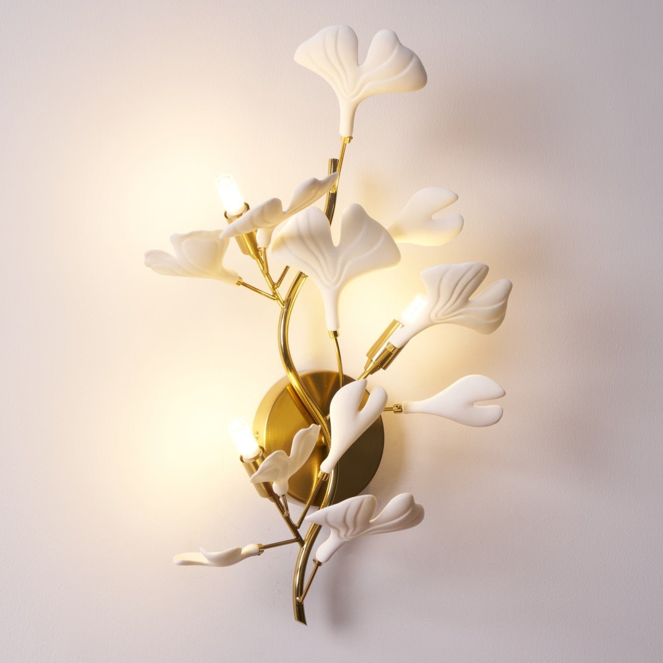 Oakes Postmodern Luxury Gingko Ceramics Wall Lamp