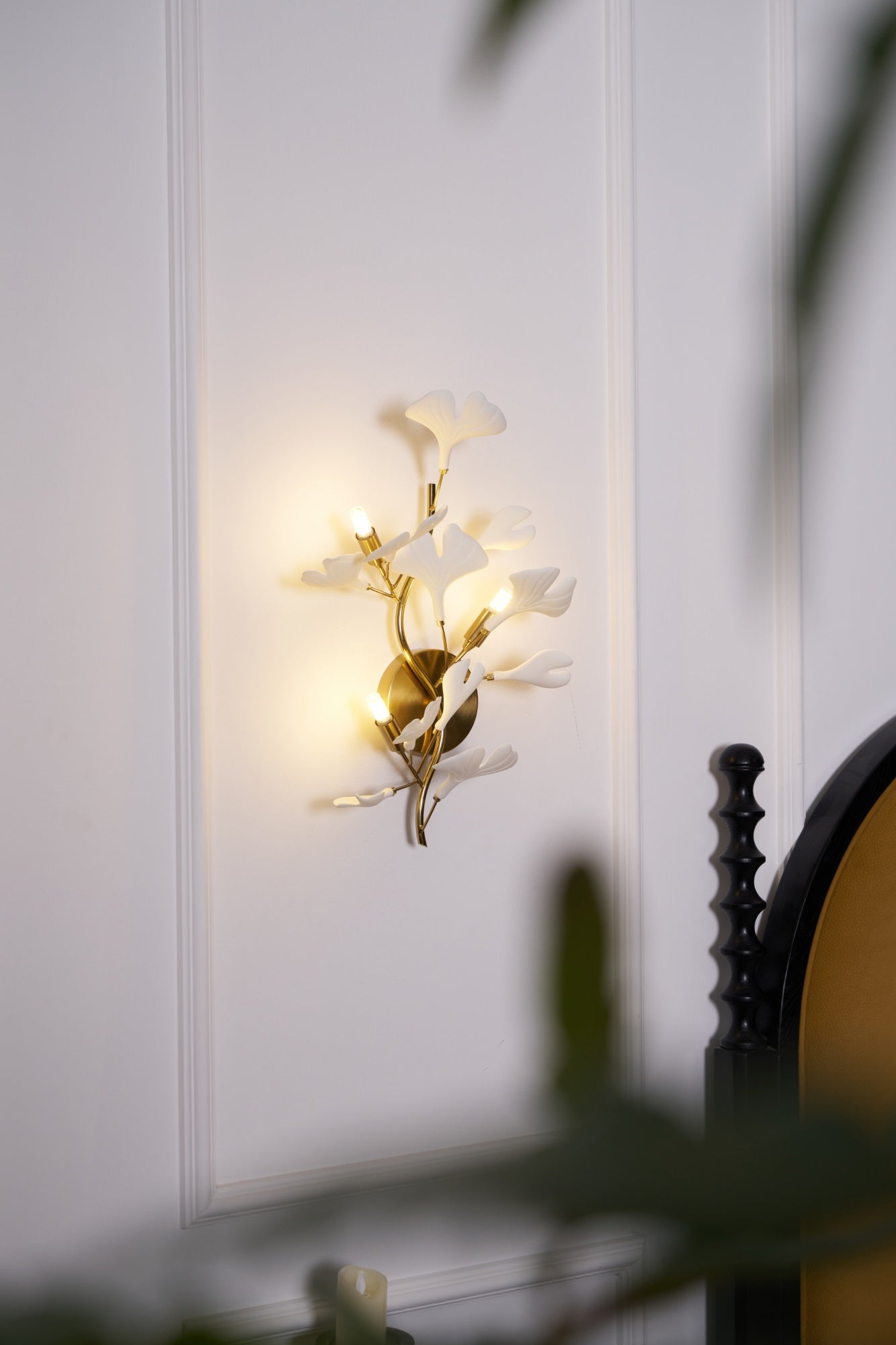Oakes Postmodern Luxury Gingko Ceramics Wall Lamp