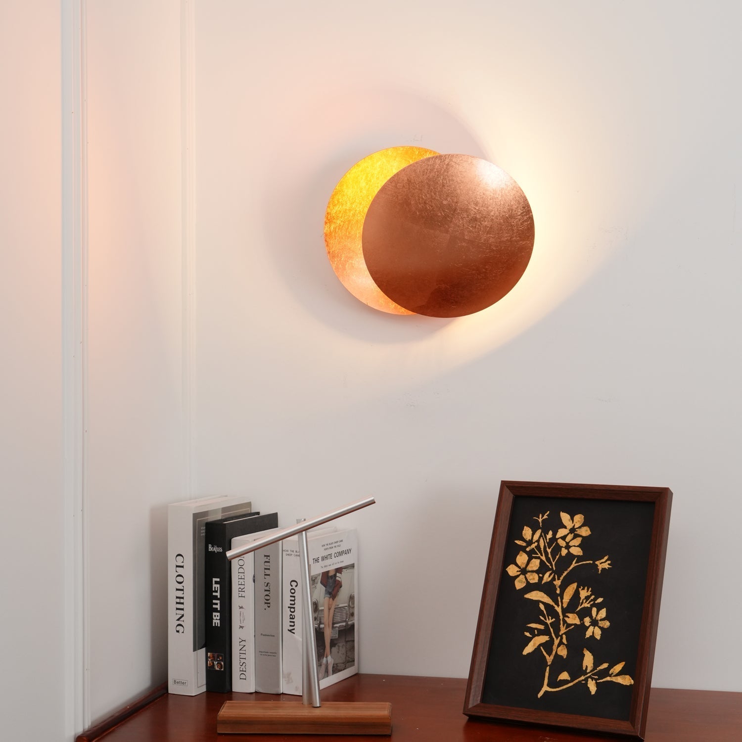 Fioris Modern Minimalist Art Wall Lamp