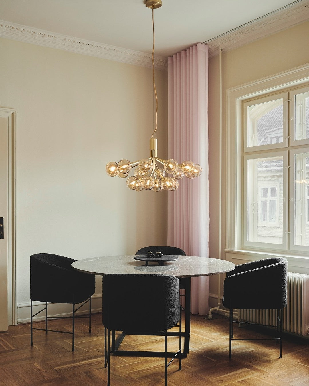 Eirelelle Pendant Lamp Glass Globe Cluster Brass