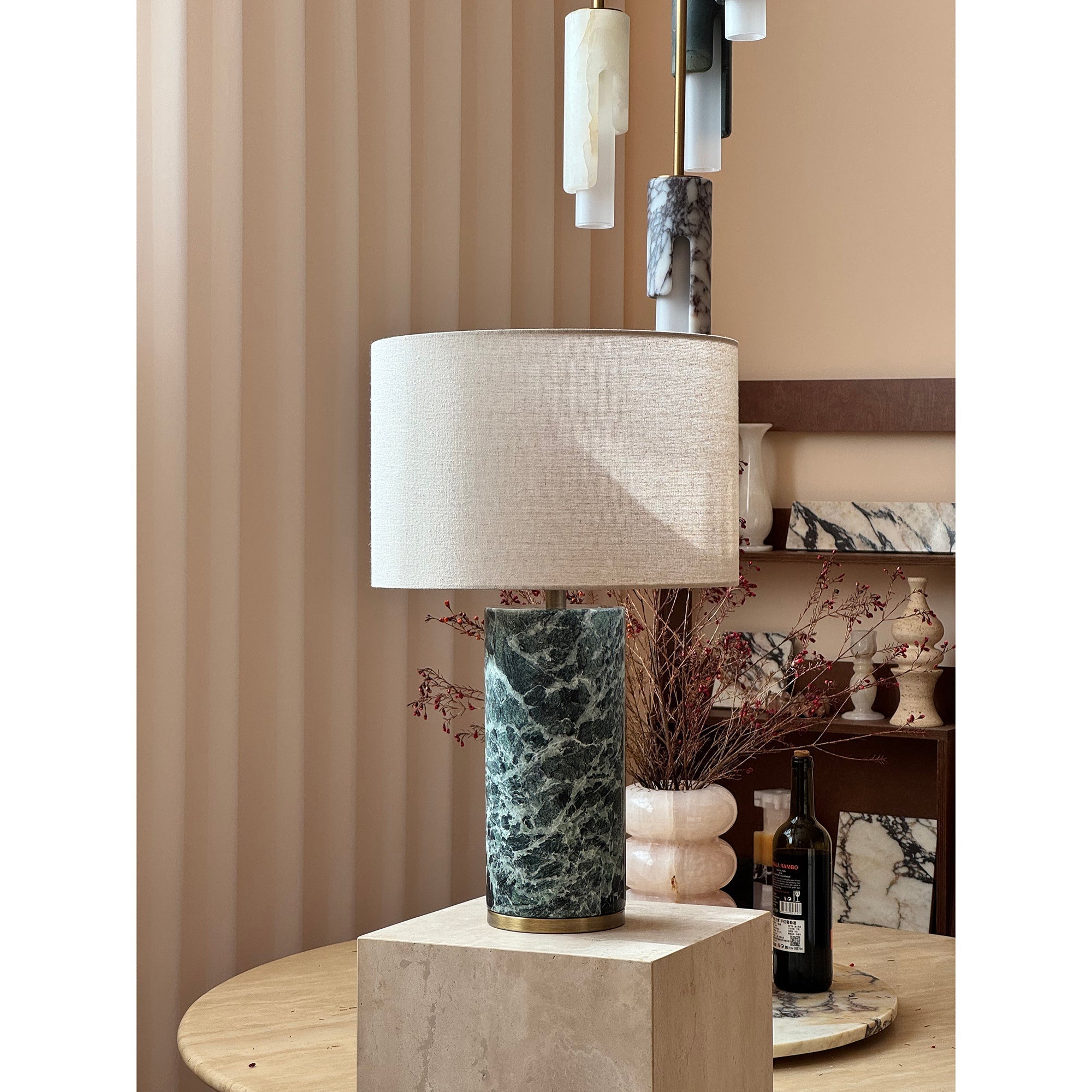 Avenanette Table Lamp