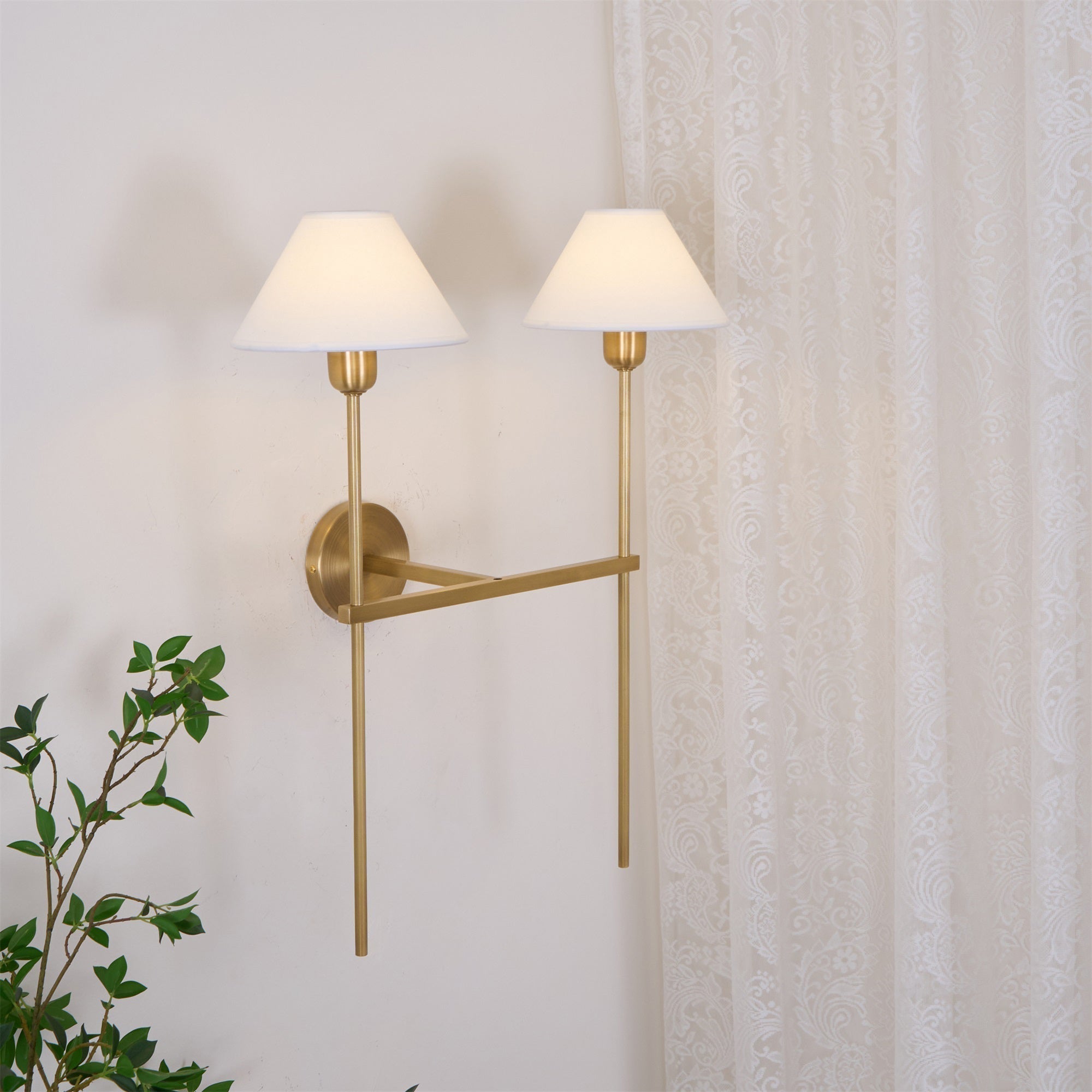 Orelisira Wall Lamp