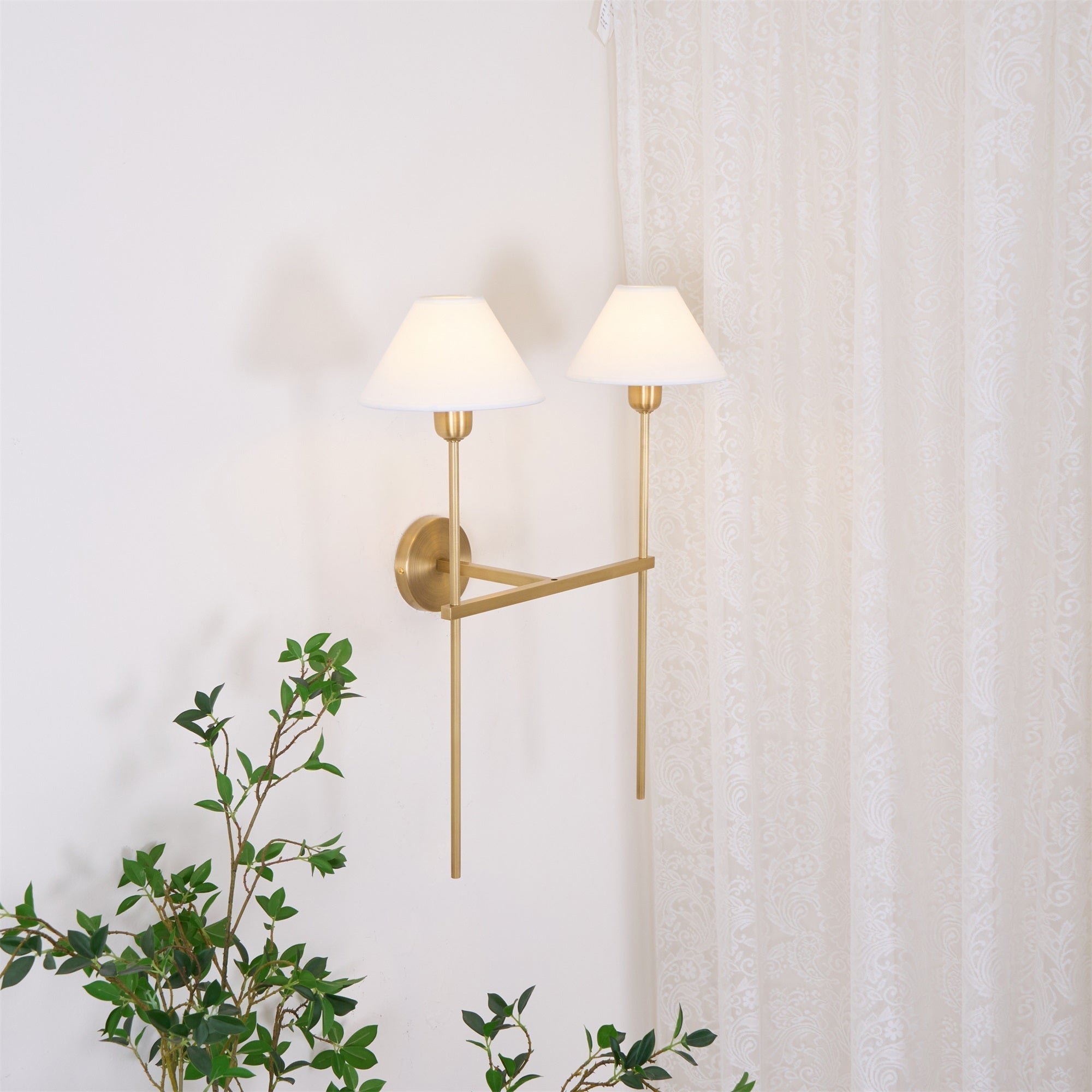 Orelisira Wall Lamp