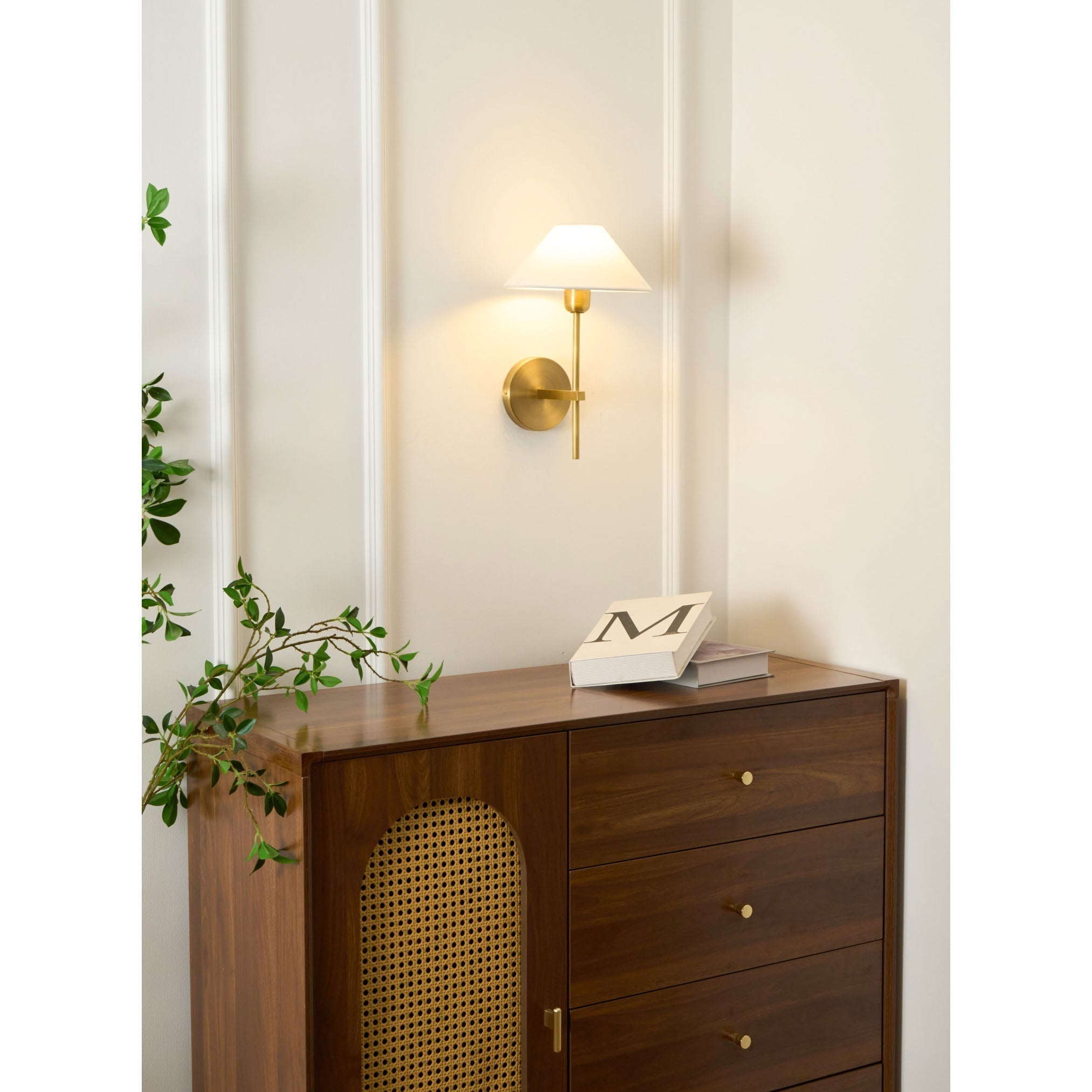 Orelisira Wall Lamp