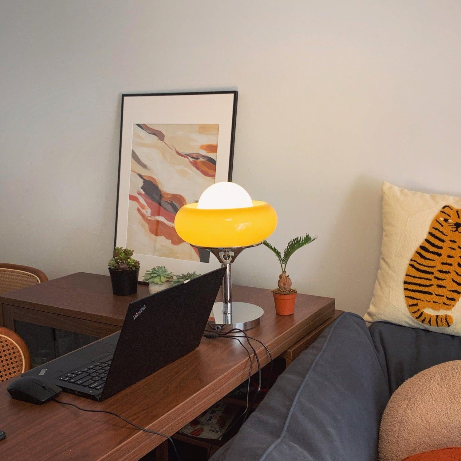Solise Glass Retro Table Lamp