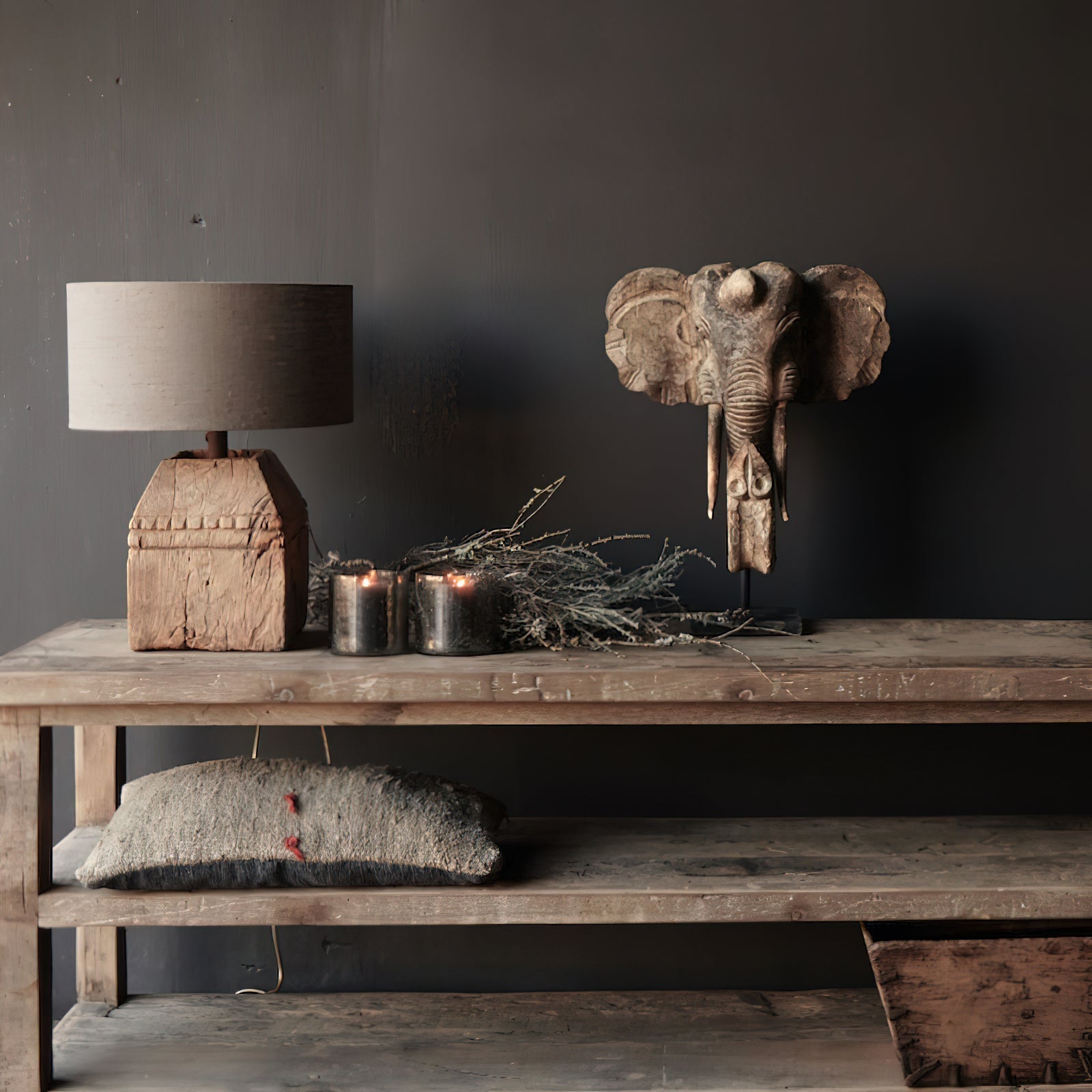 Velelelle Table Lamp