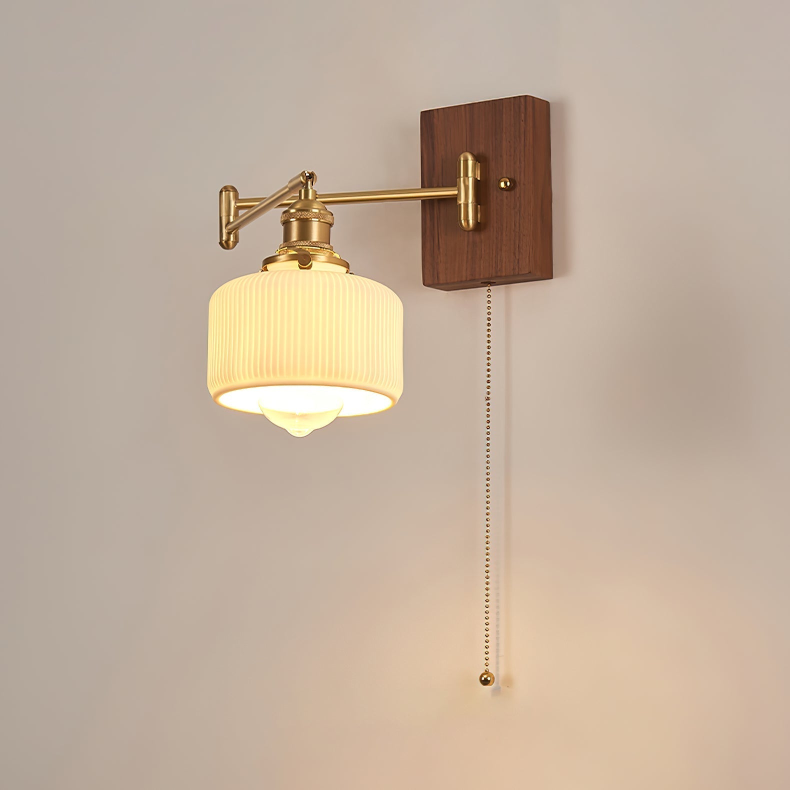 Umeris Elegance Vintage Walnut Wall Lamp