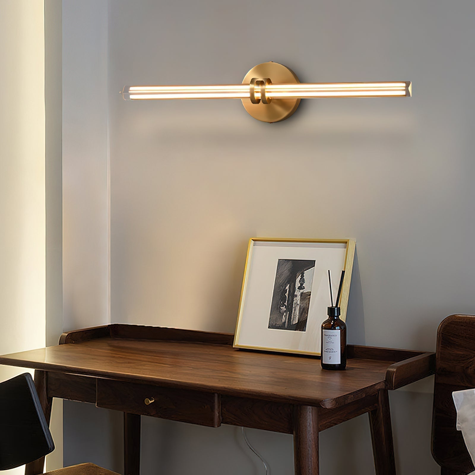 Eliot Wall Lamp