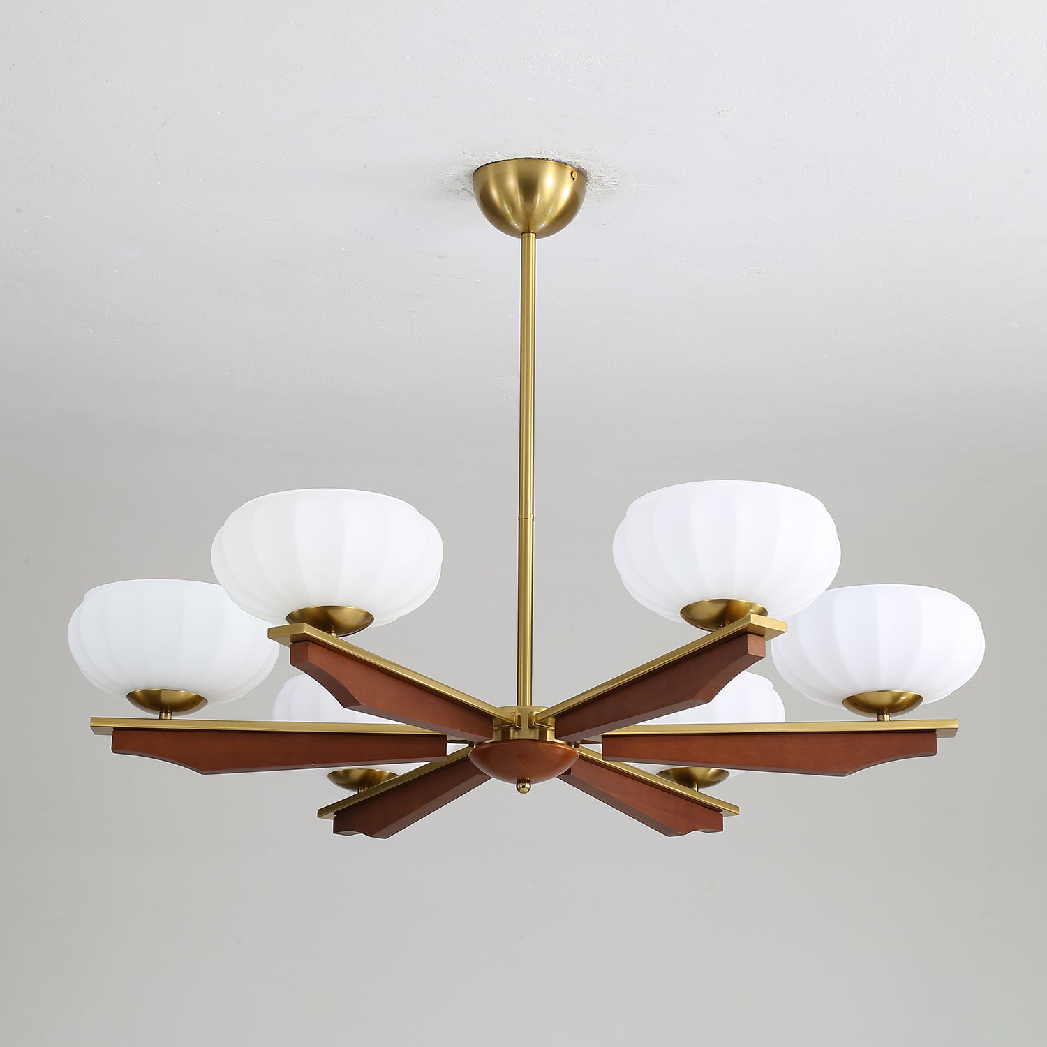 Uzoror Traditional Elegance Vintage Wood Chandelier