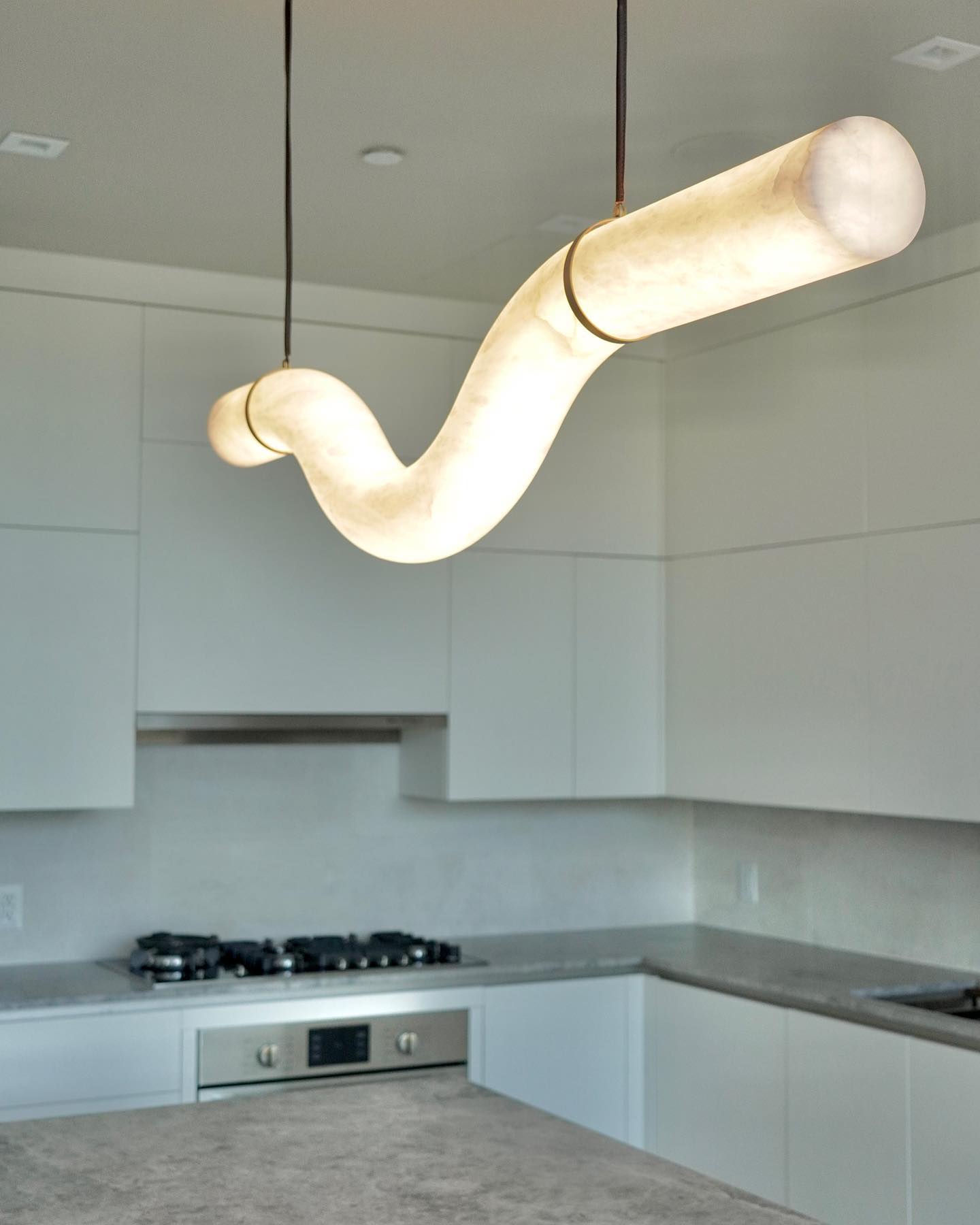 Luste Alabaster Closed-loop Pendant Light Chandelier