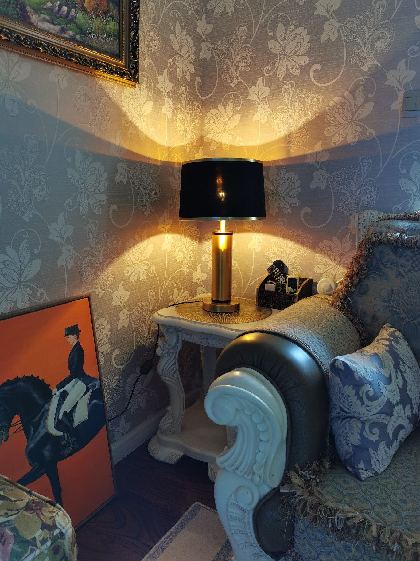 Cur Modern Table Lamp