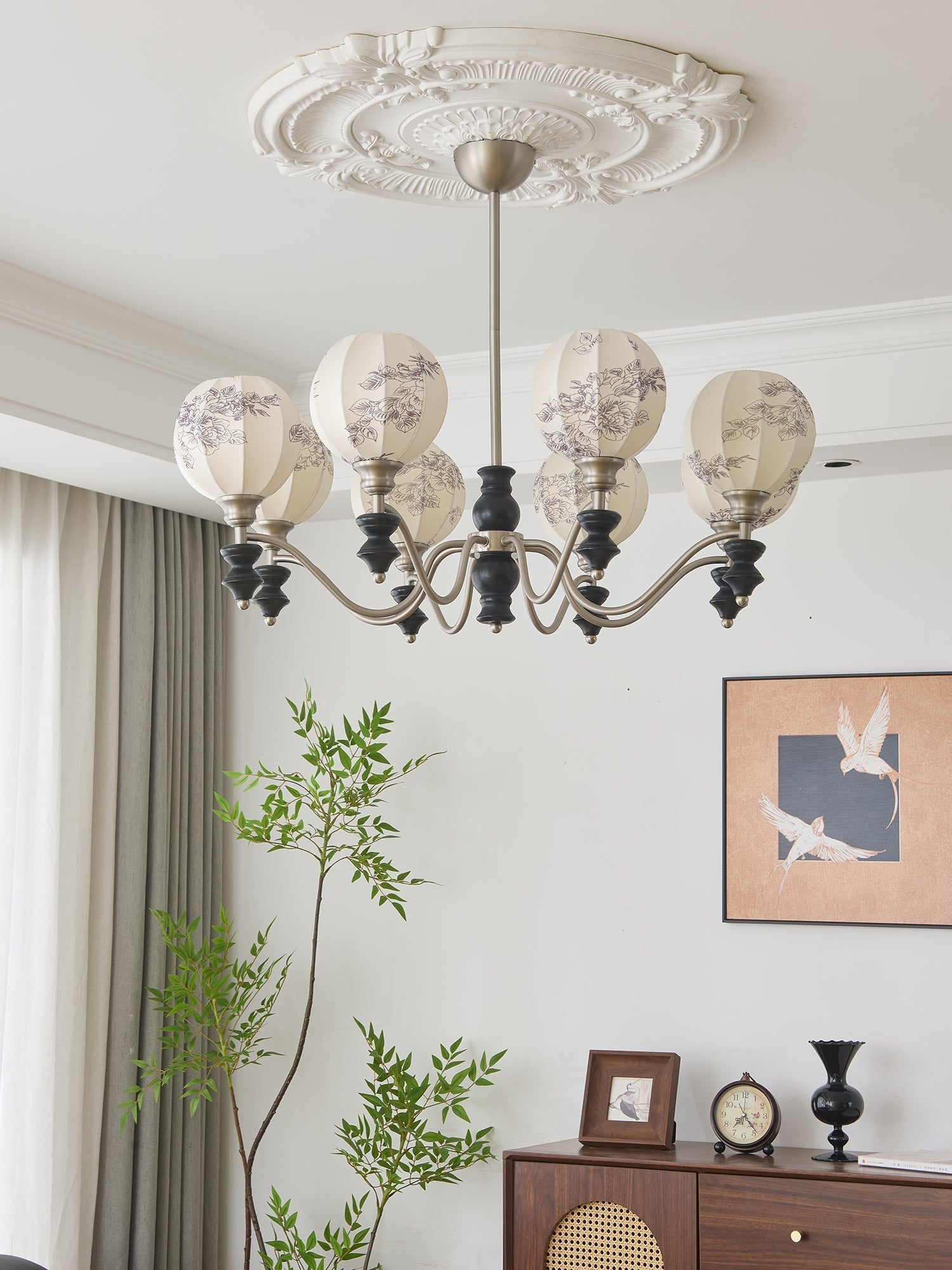 Osilan Traditional Elegance Vintage Wood Chandelier
