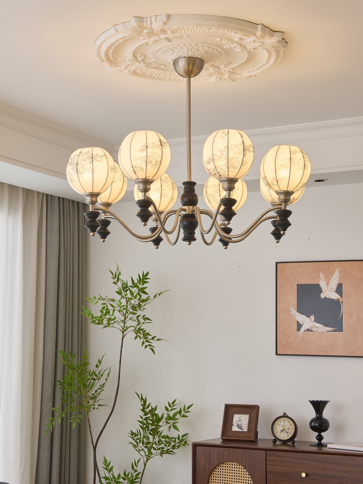 Osilan Traditional Elegance Vintage Wood Chandelier