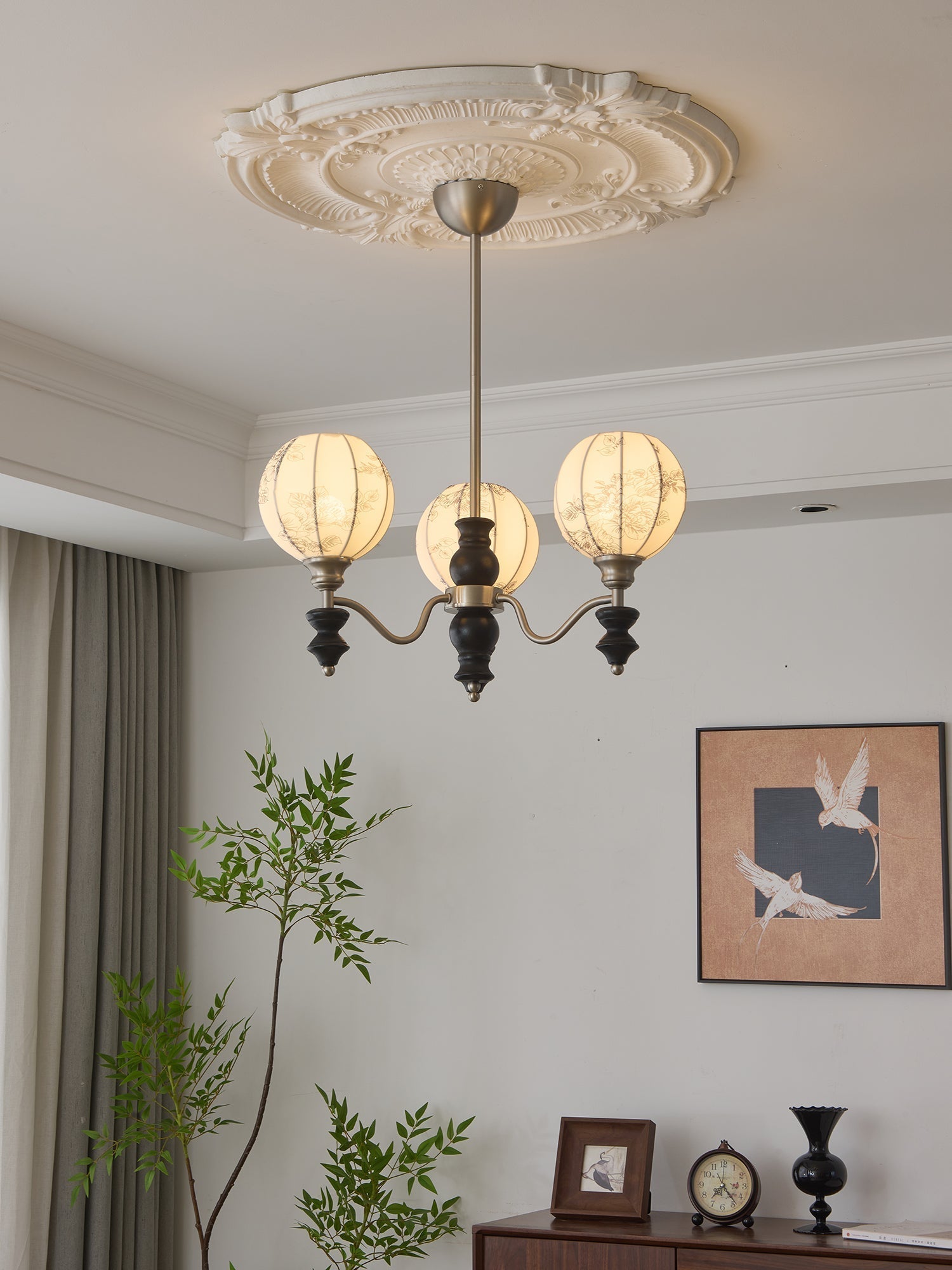 Osilan Traditional Elegance Vintage Wood Chandelier