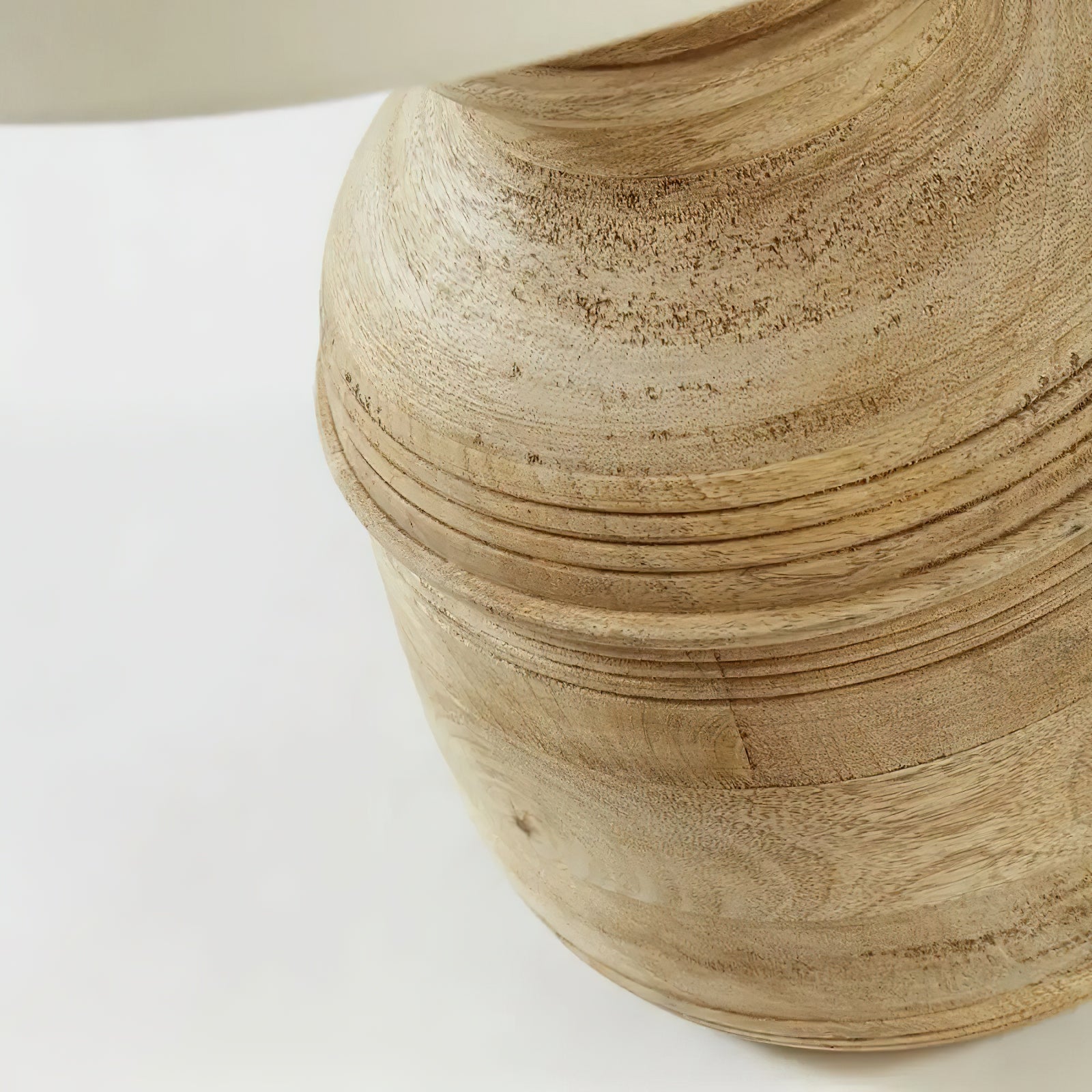Isyaria Table Lamp