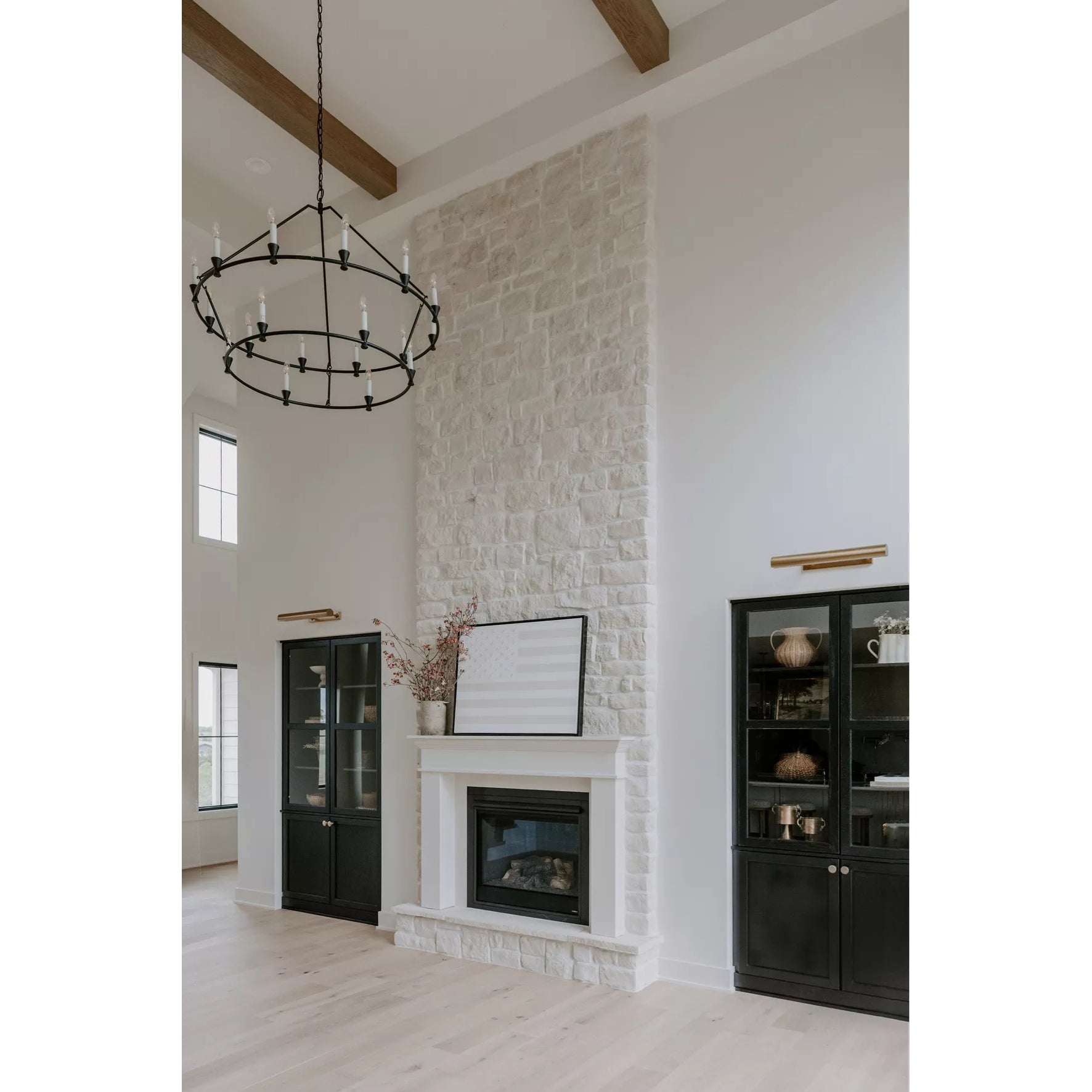 Ovyneth Chandelier