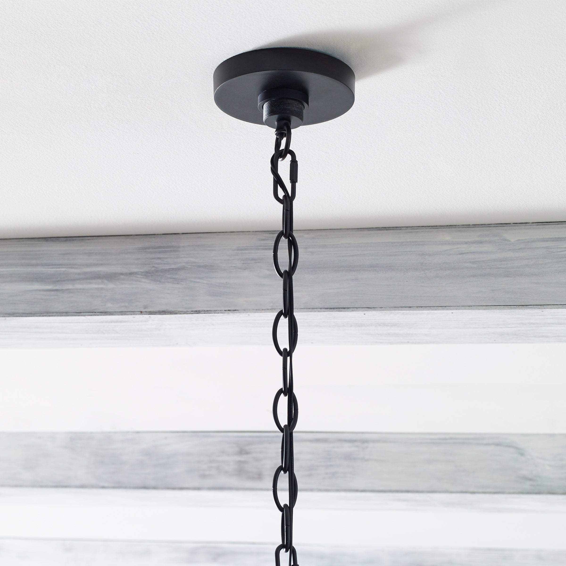 Ovyneth Chandelier