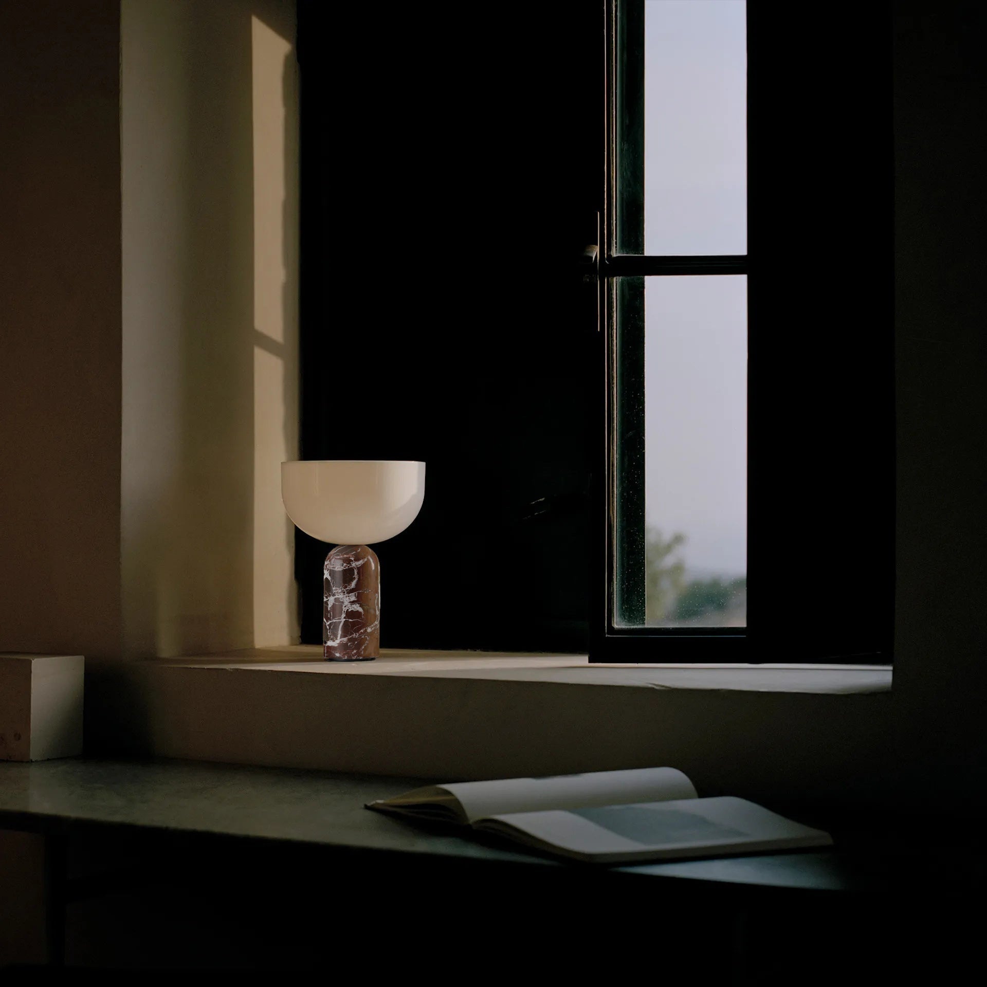 Lunabel Table Lamp