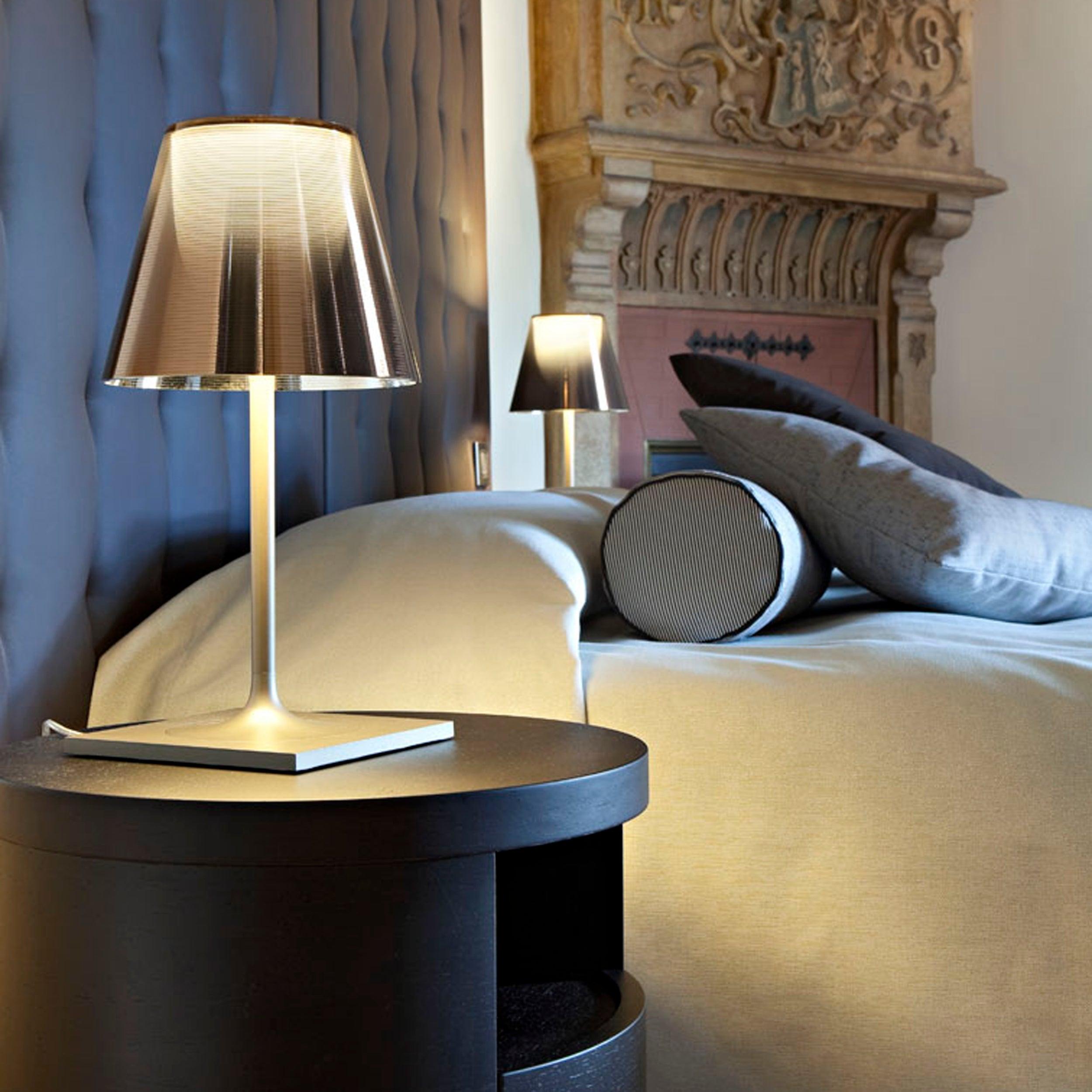 Bravon Plastic Table Lamp