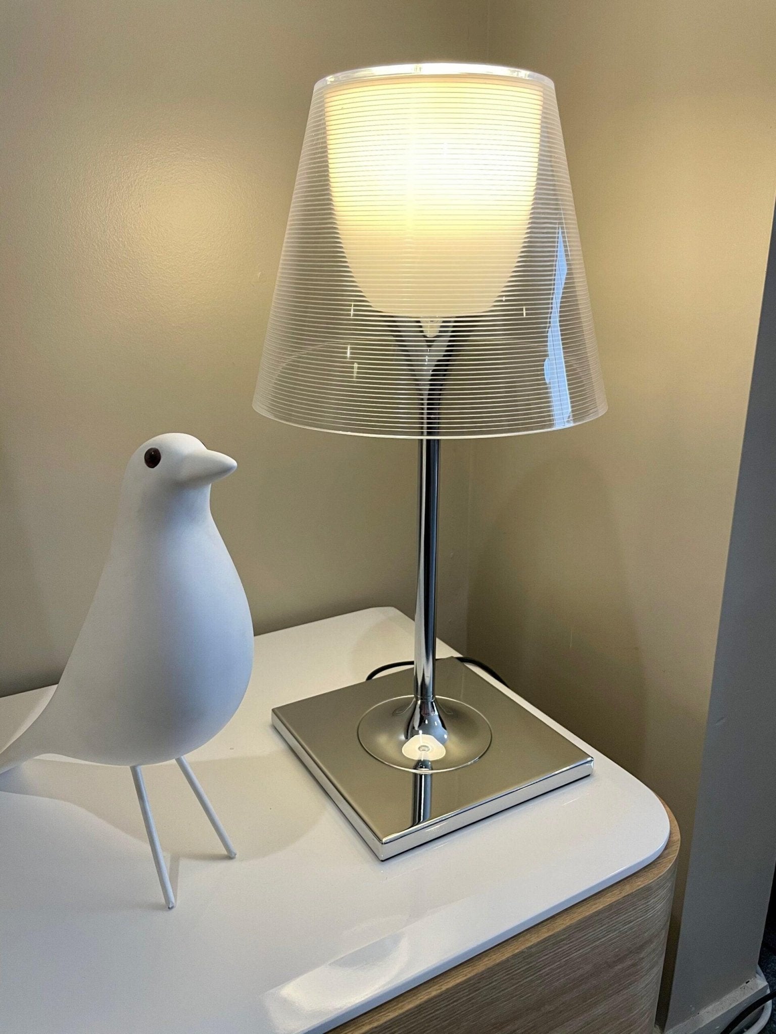 Bravon Plastic Table Lamp